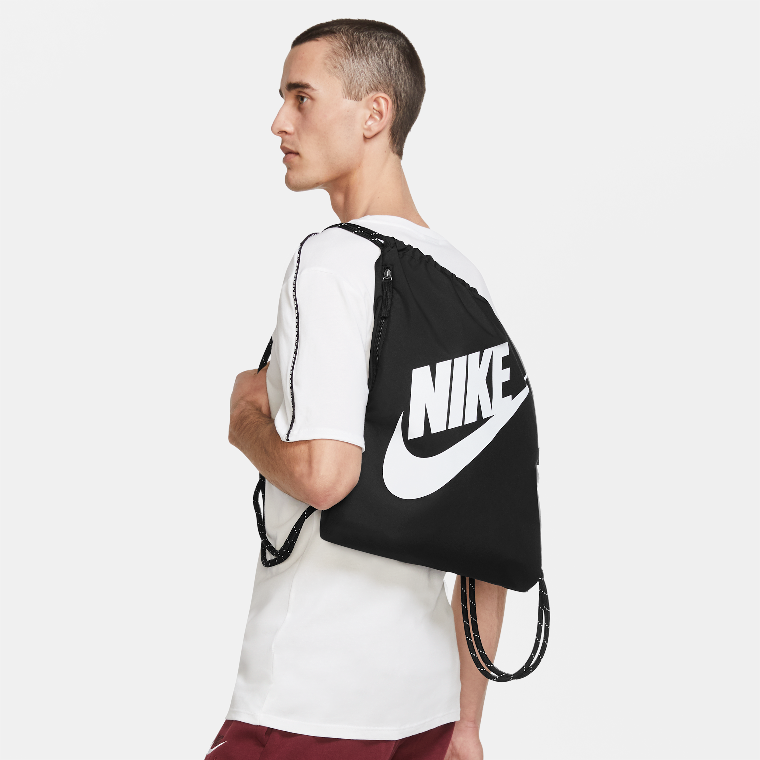 Thumbnail - Nike Heritage Tasche mit Kordelzug (13 l) - Schwarz
