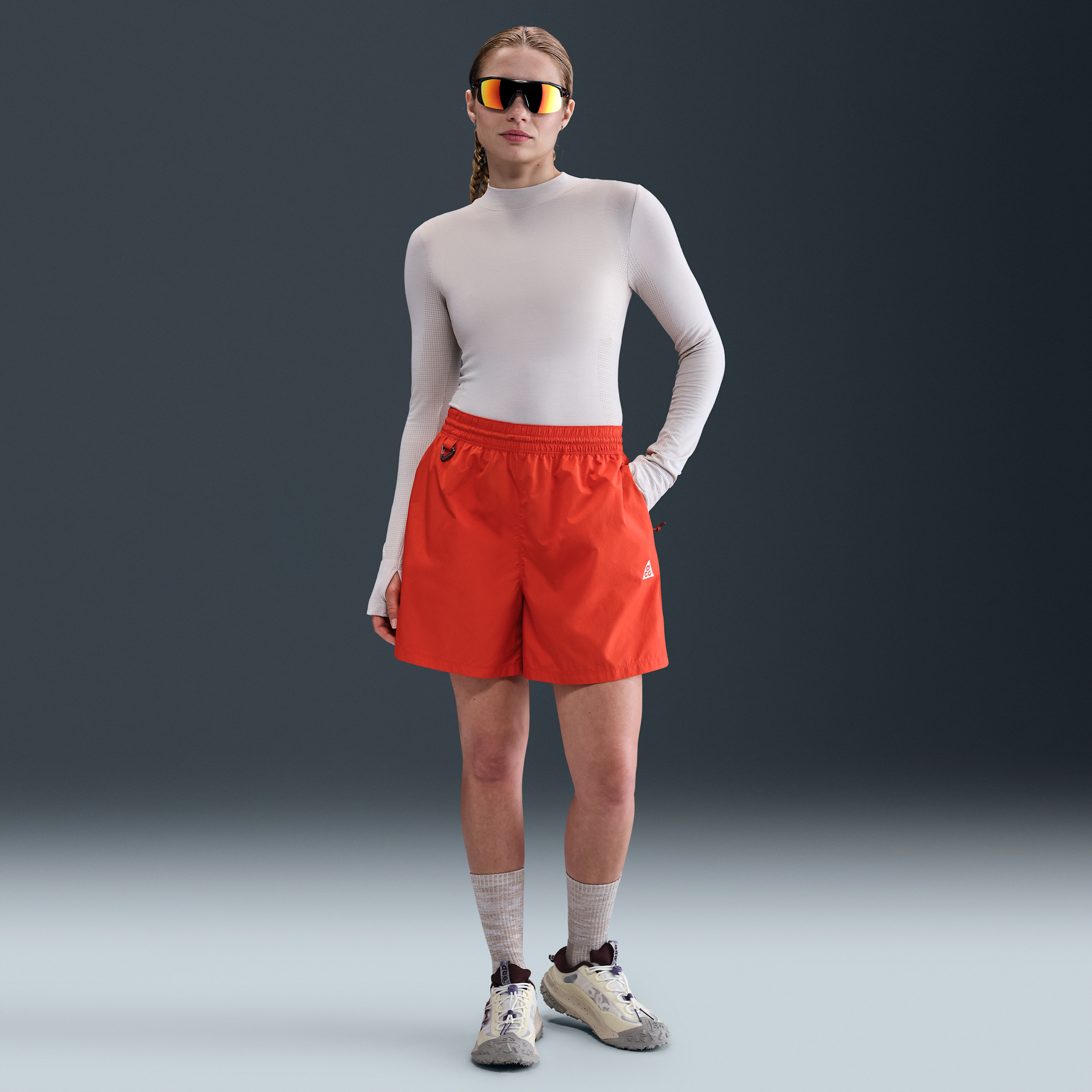 Thumbnail - Nike ACG Repel Ripstop-Shorts mit mittelhohem Bund (Damen) - Rot