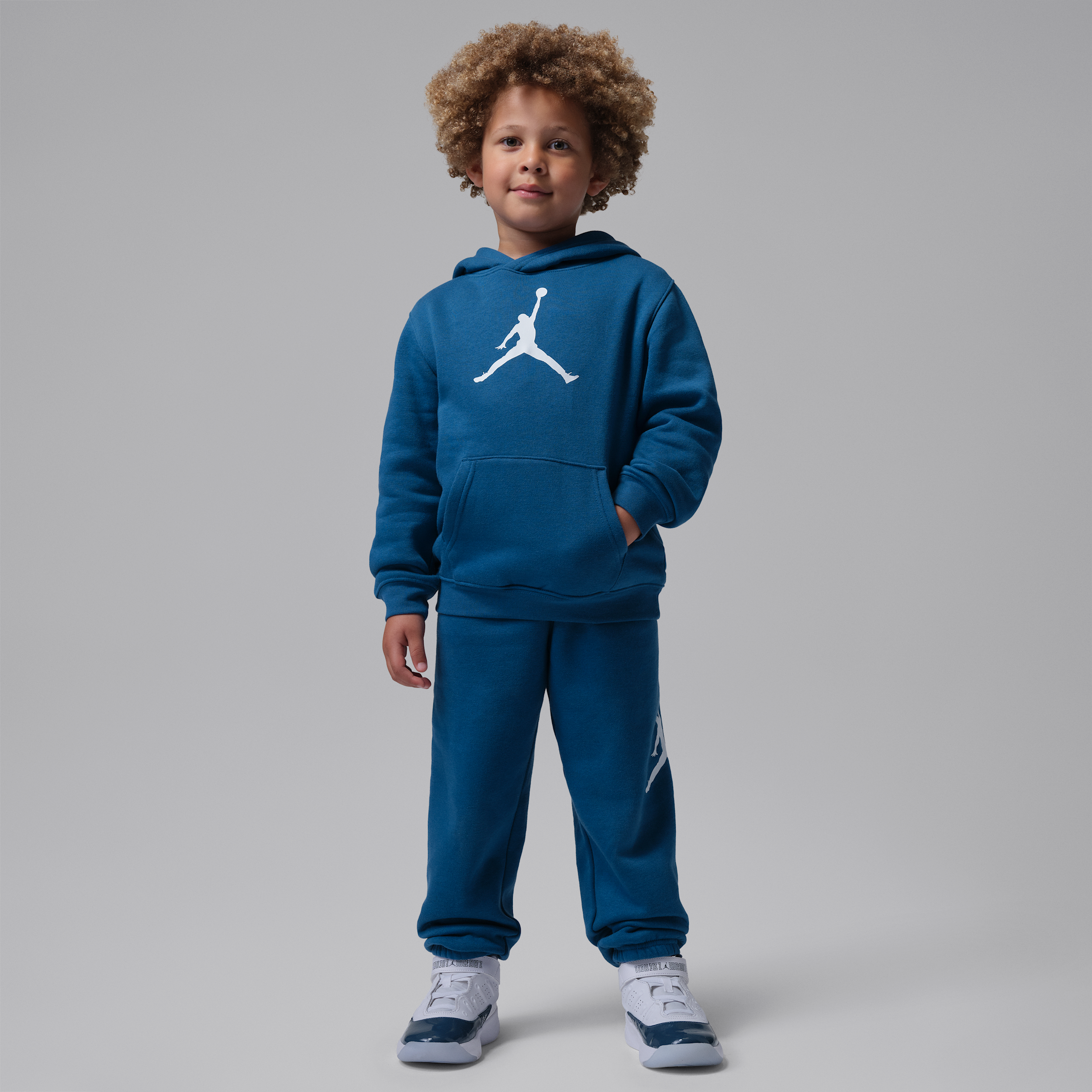 Jordan Ensemble Deux Pieces Avec Sweat A Capuche En Tissu Fleece Jumbo Jumpman Jordan Pour Enfant