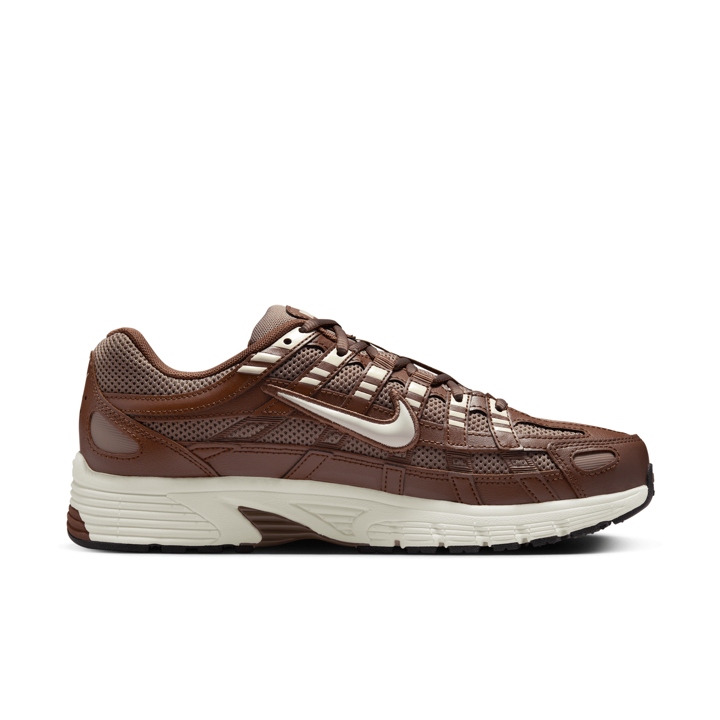 Chaussures Nike P-6000 pour femme - Marron