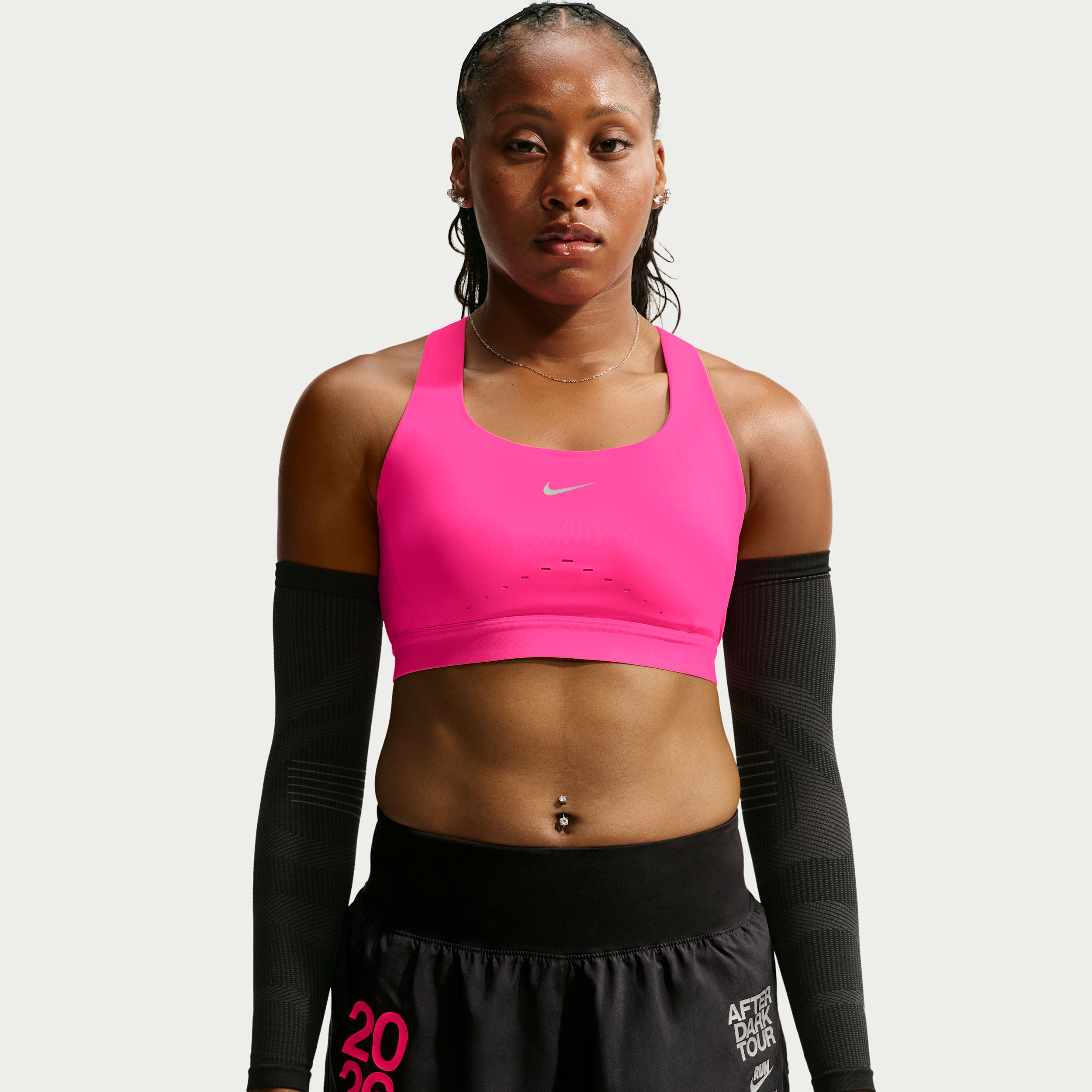 Nike Swift-sports-bh med kraftig støtte og let foring til kvinder - Pink