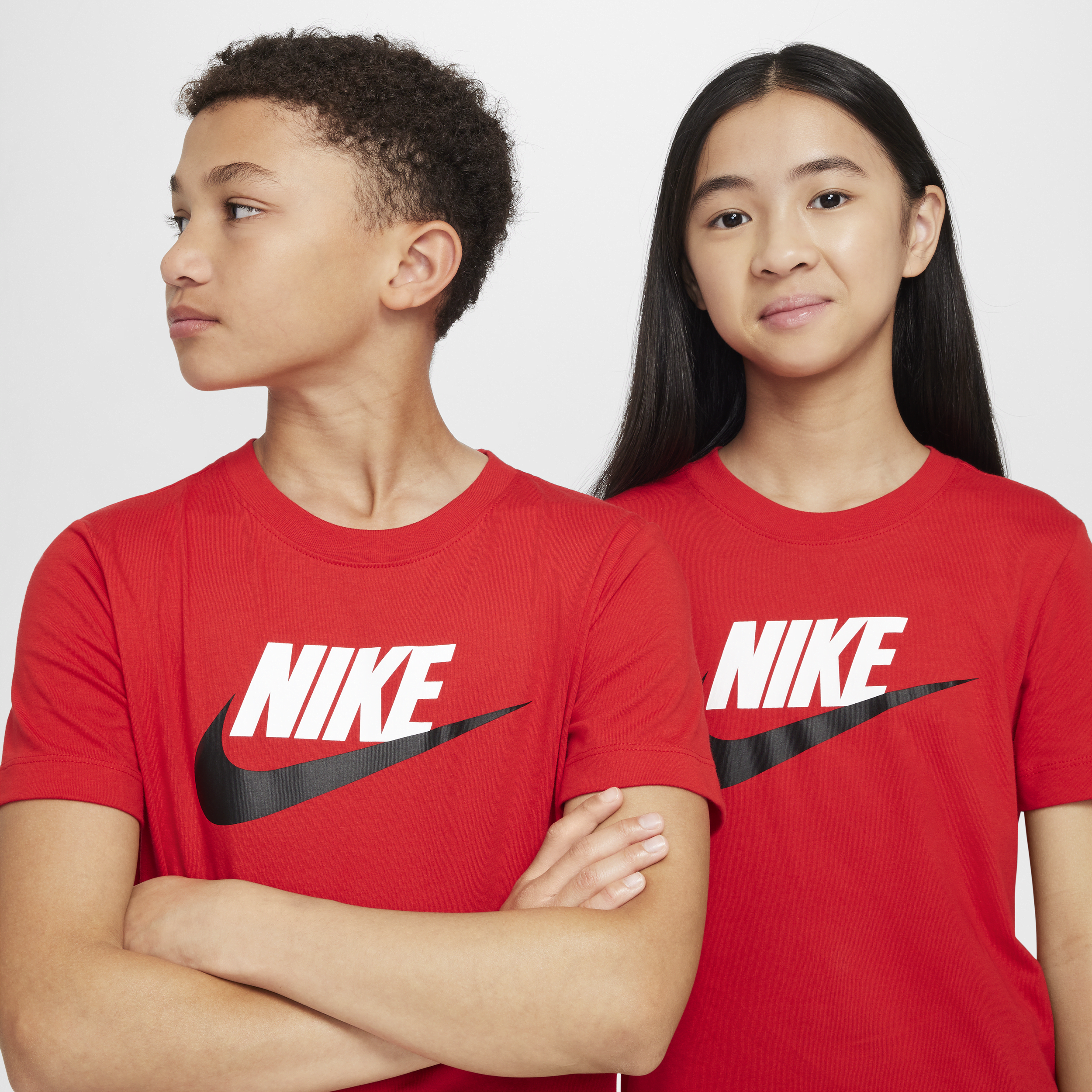 Thumbnail - Nike T-Shirt für ältere Kinder - Rot