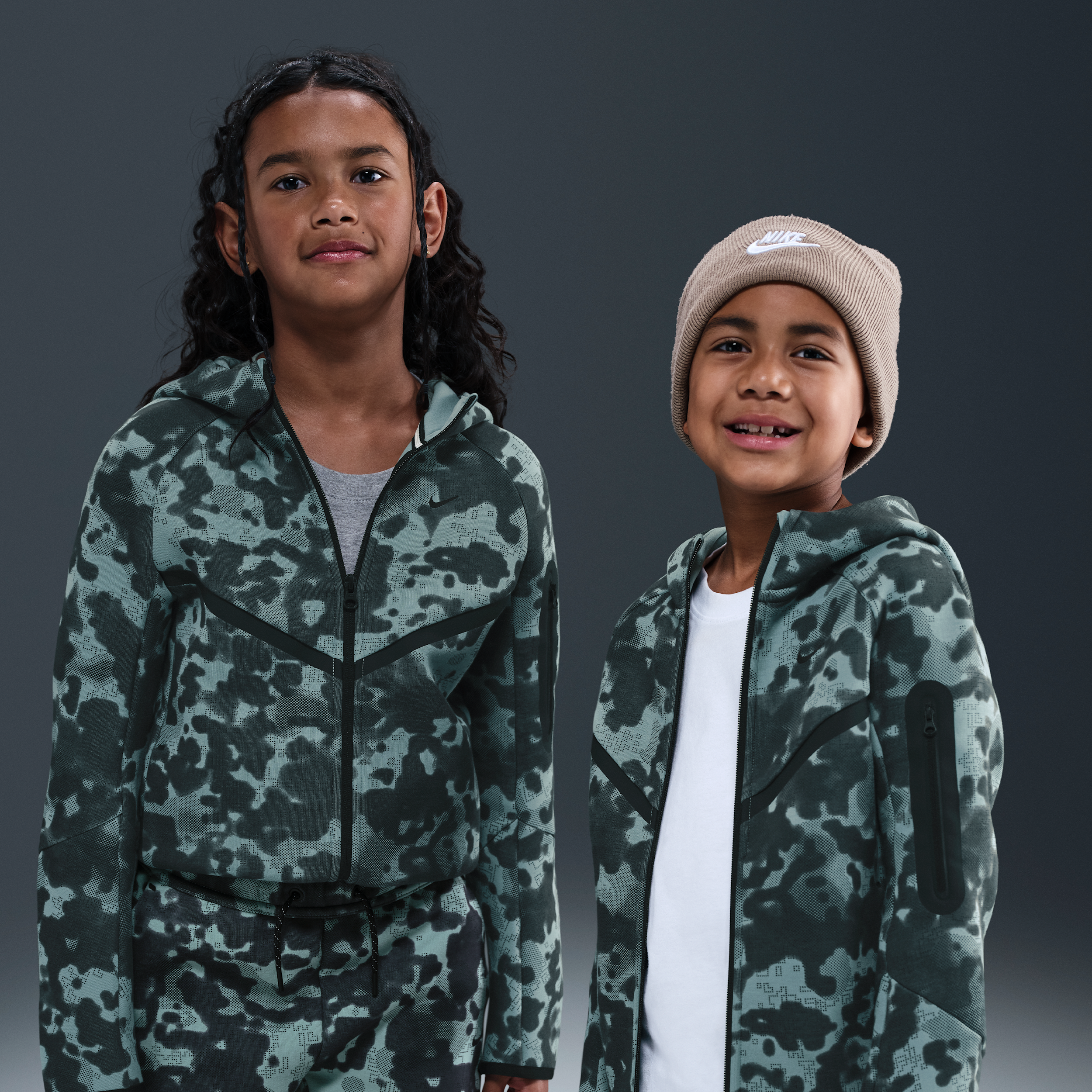 Nike Tech Older Kids (Boys) Full-Zip Camo Fleece Hoodie - Green - Cotton/Polyester