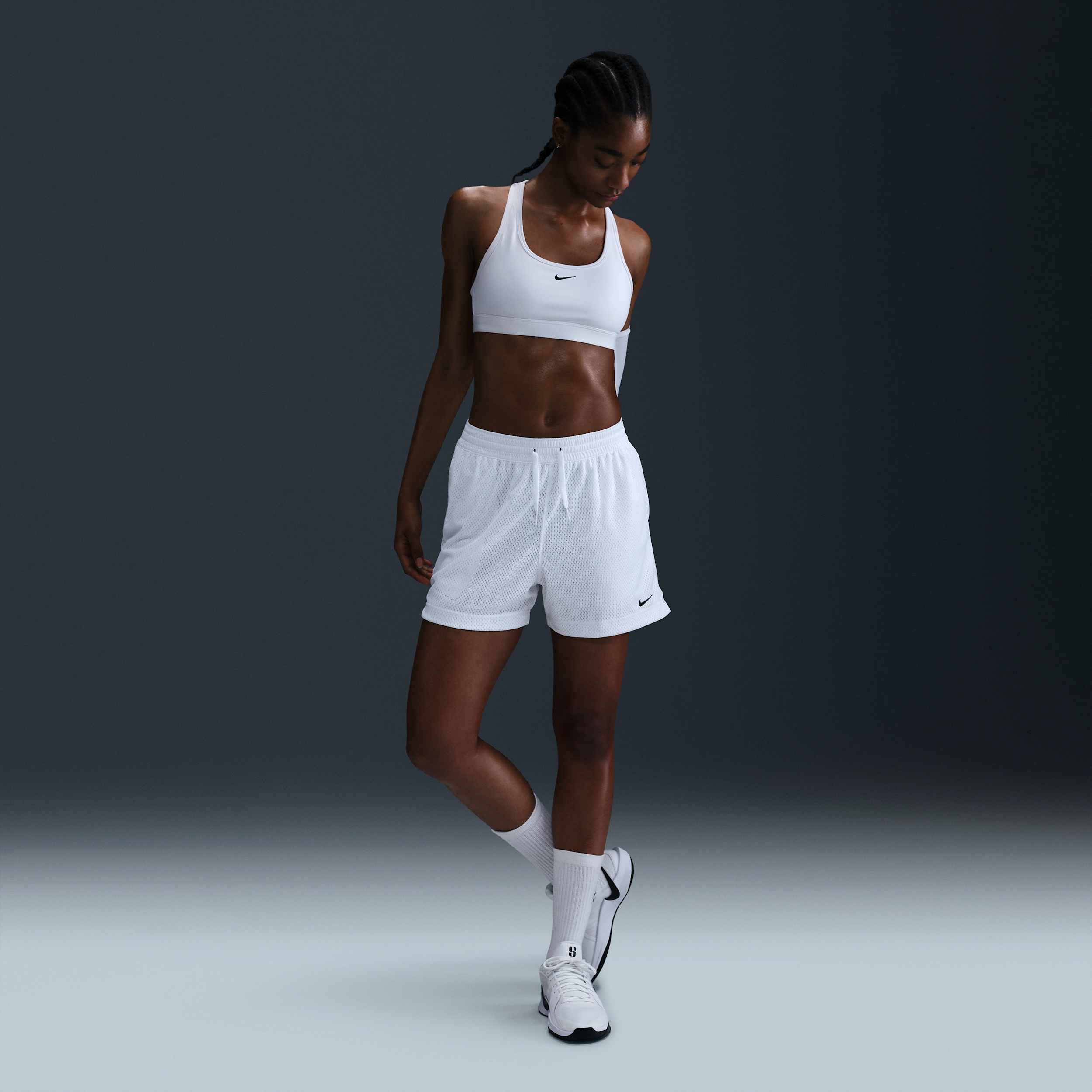 Shorts da basket in mesh Dri-FIT Nike Essential – Donna - Bianco