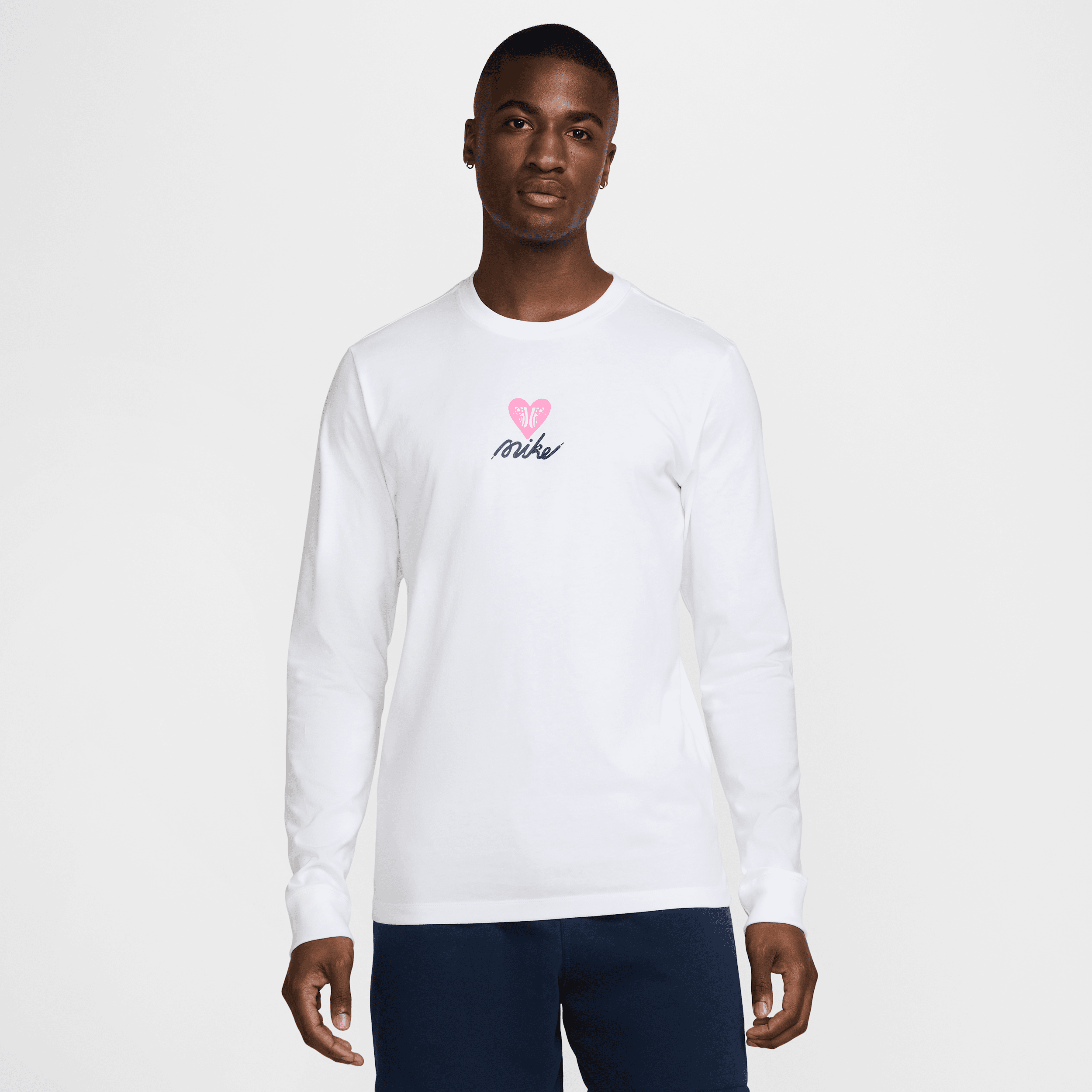 t-shirt-a-manches-longues-nike-sportswear-blanc-nike-store-40187172095