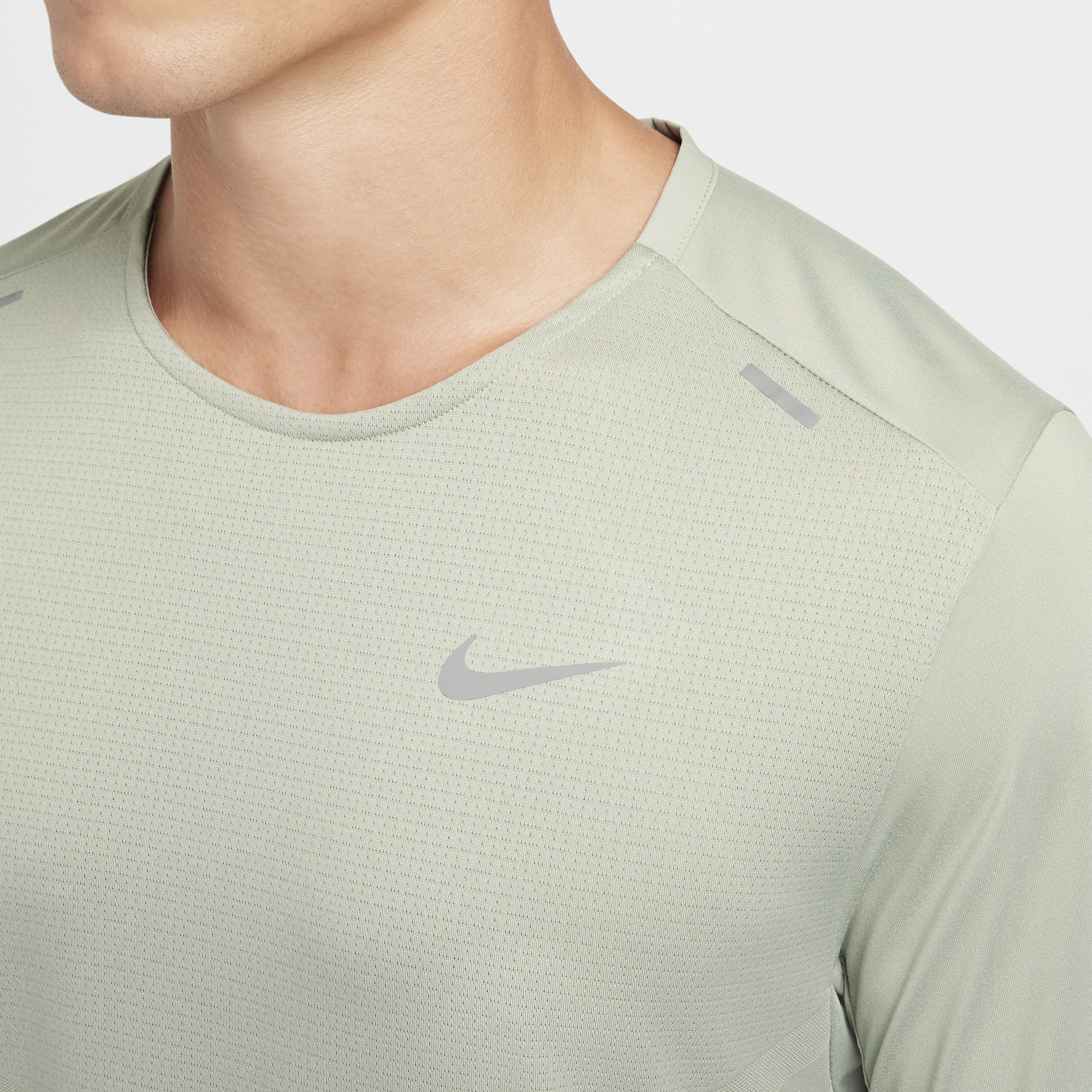 Haut de running à manches courtes Dri-FIT Nike Rise 365 pour homme - Vert