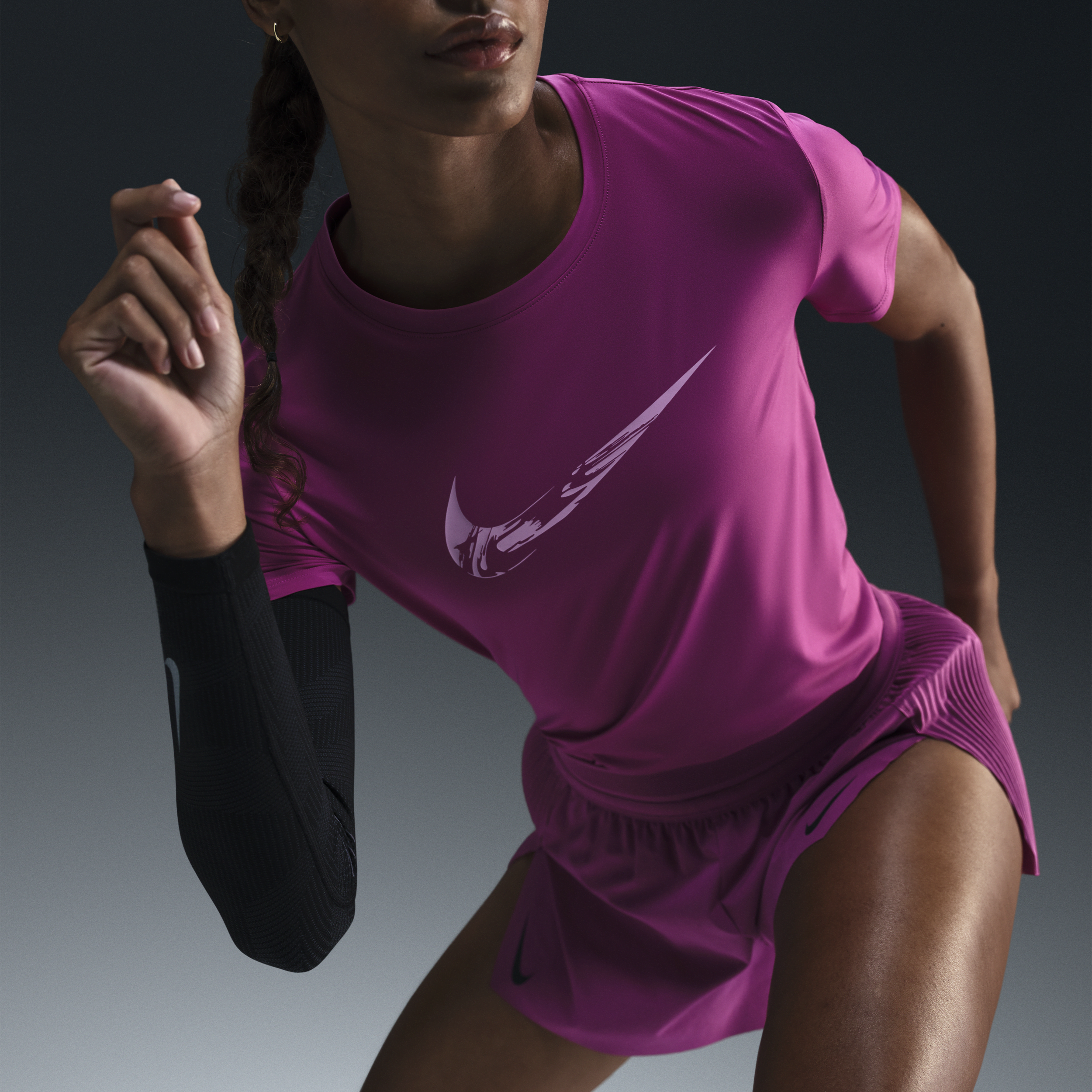 Haut de running à motif et manches courtes Dri-FIT Nike One pour femme - Pourpre