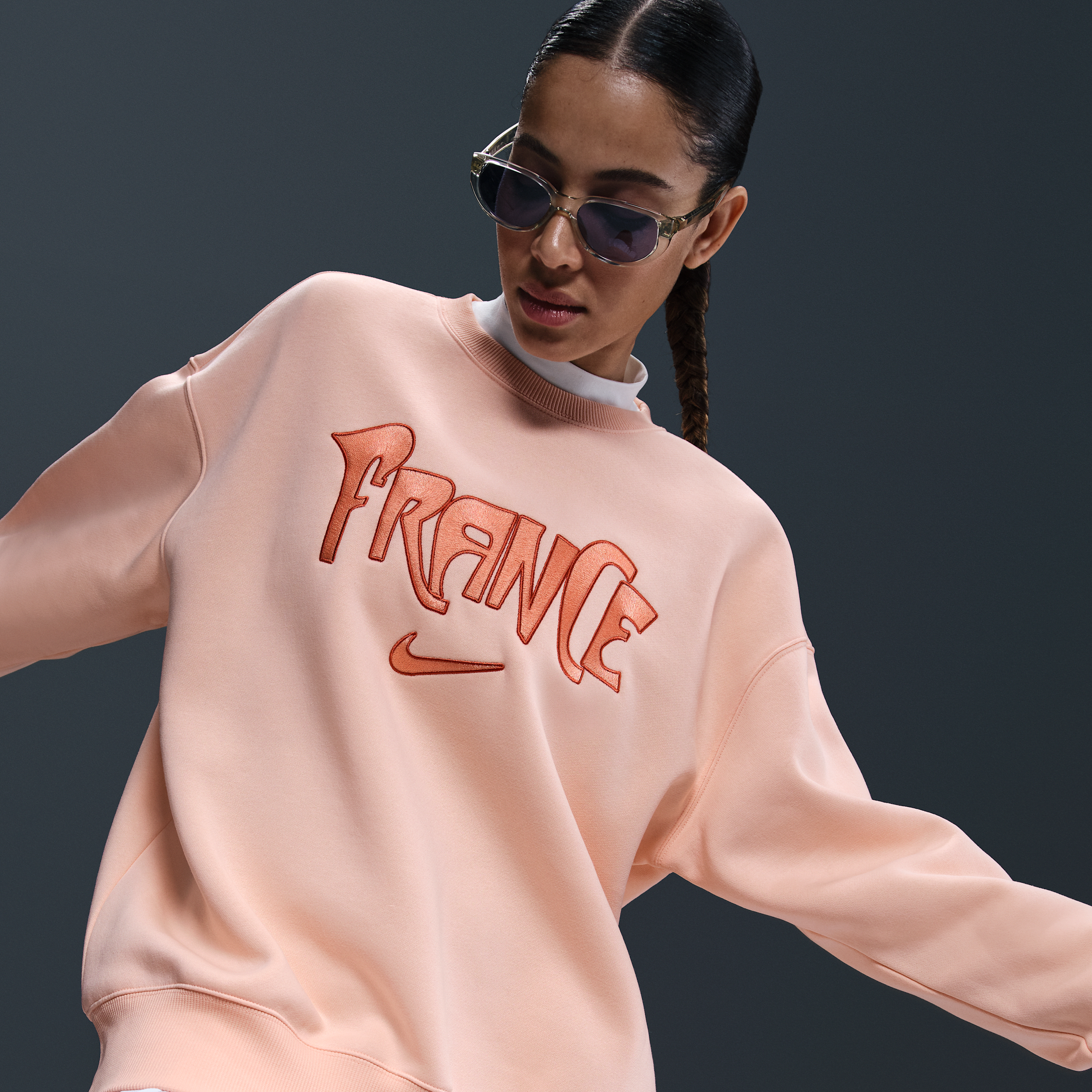 Thumbnail - France Phoenix Fleece Nike Football Oversize-Sweatshirt mit Rundhalsausschnitt (Damen) - Pink