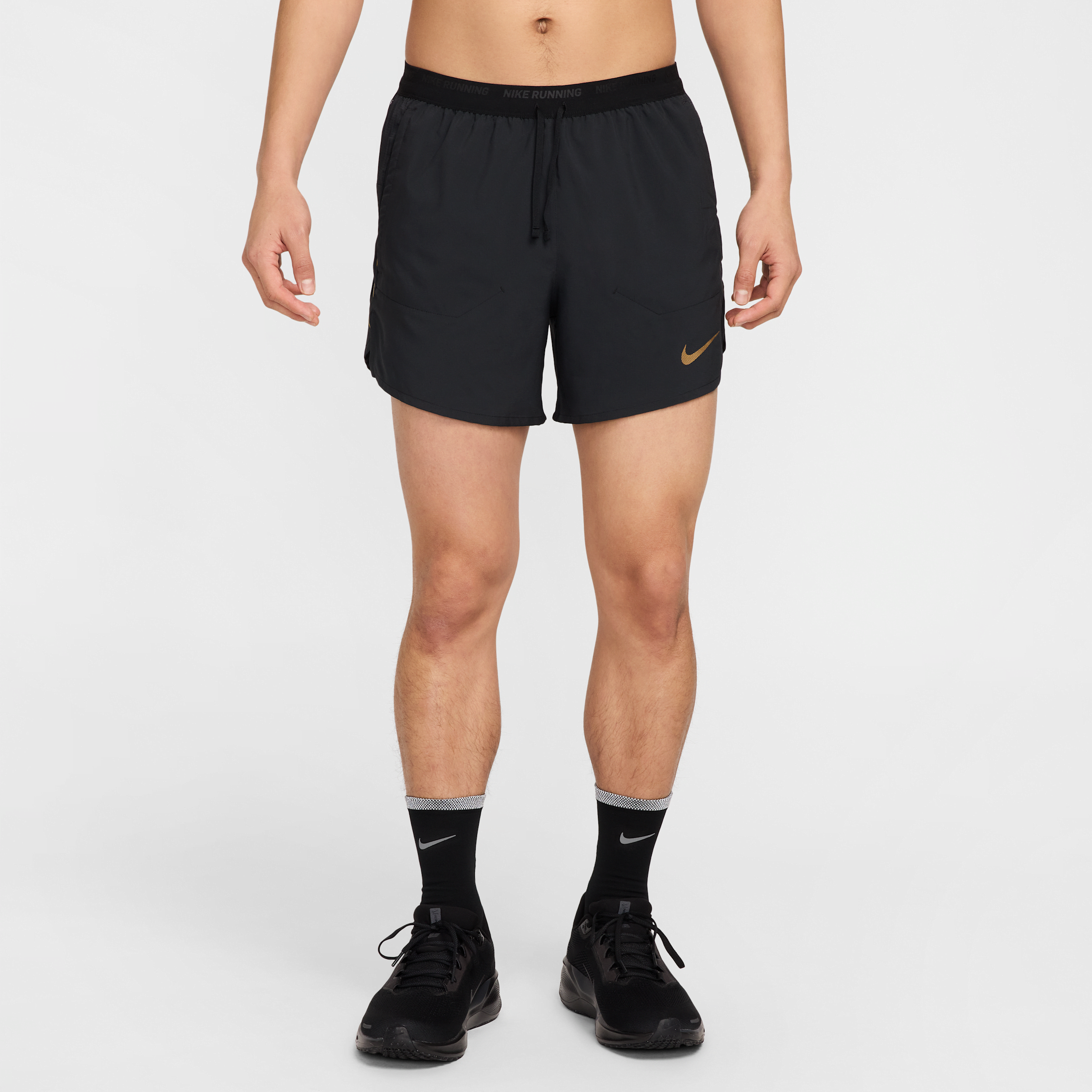 Thumbnail - Nike x Jakob Dri-FIT gefütterte Laufshorts (Herren, ca. 12,5 cm) - Schwarz