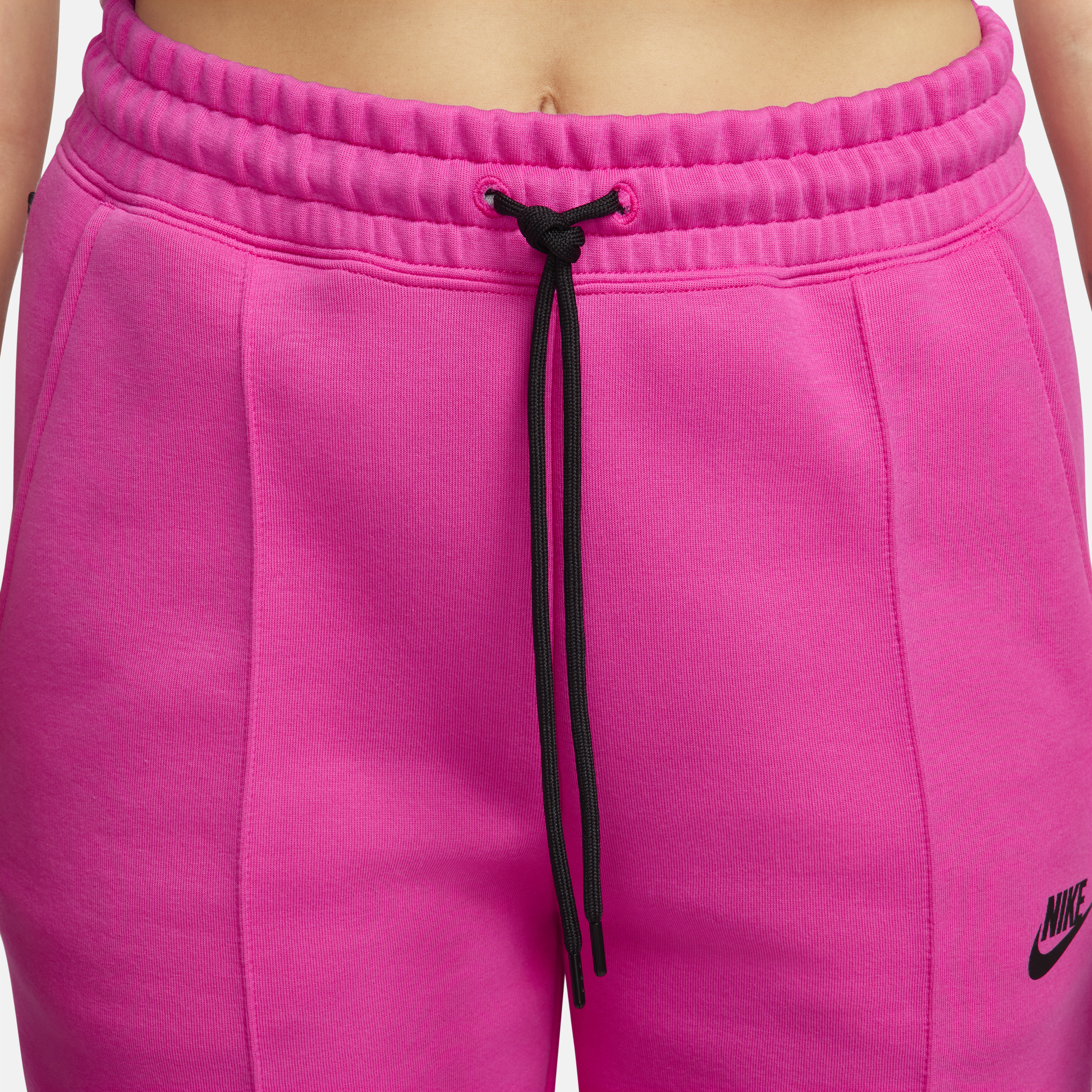 Nike Sportswear Tech Fleece Joggingbroek met halfhoge taille voor dames Rood