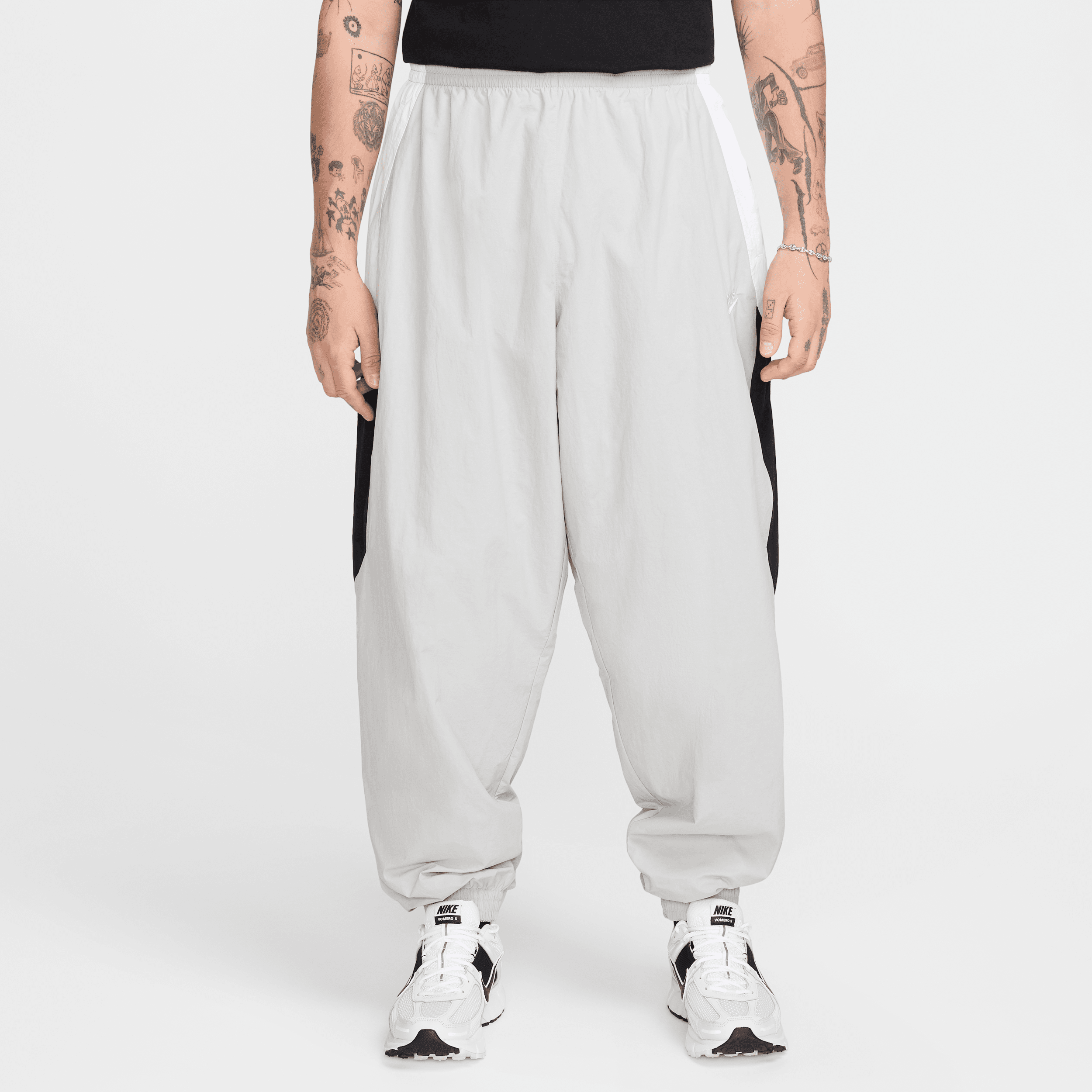 Nike Club Men's Oversized Woven Tracksuit Bottoms - Grey