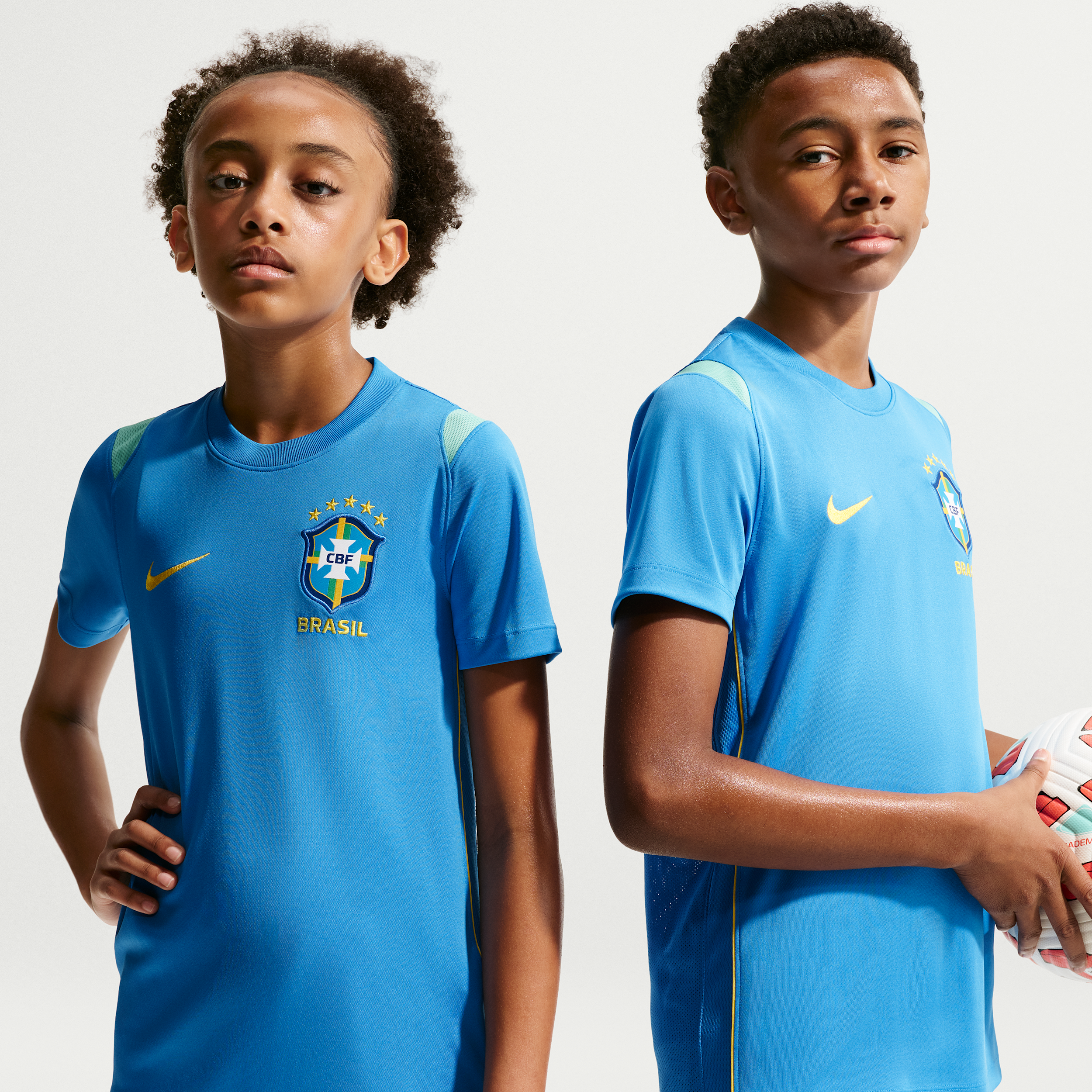 Maskinstrikket Brazil Academy Pro Nike Dri-FIT-fodboldtrøje med korte ærmer til større børn - blå