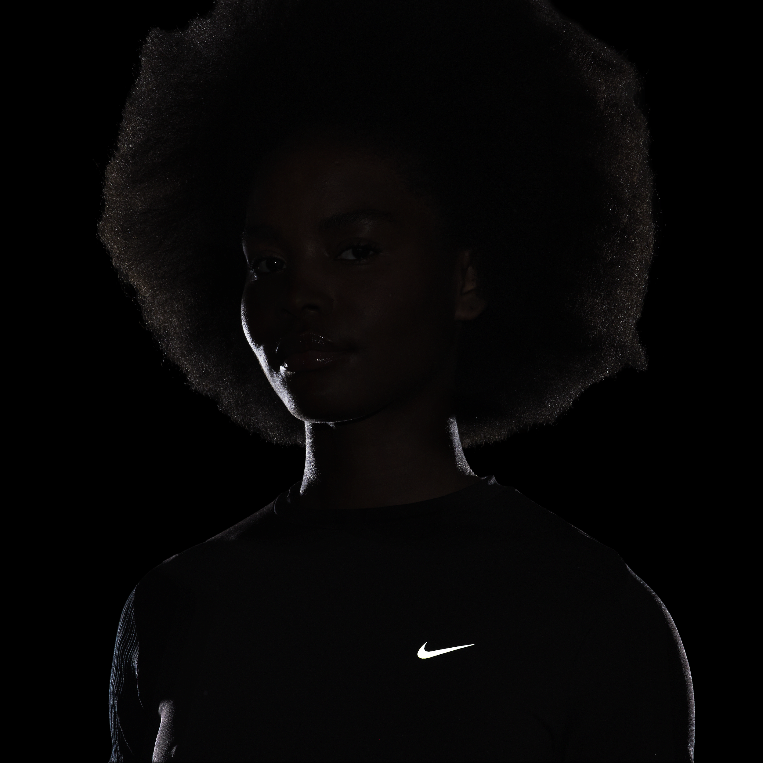 Nike Running Division ADV hardlooptop met Dri-FIT en korte mouwen voor dames Bruin