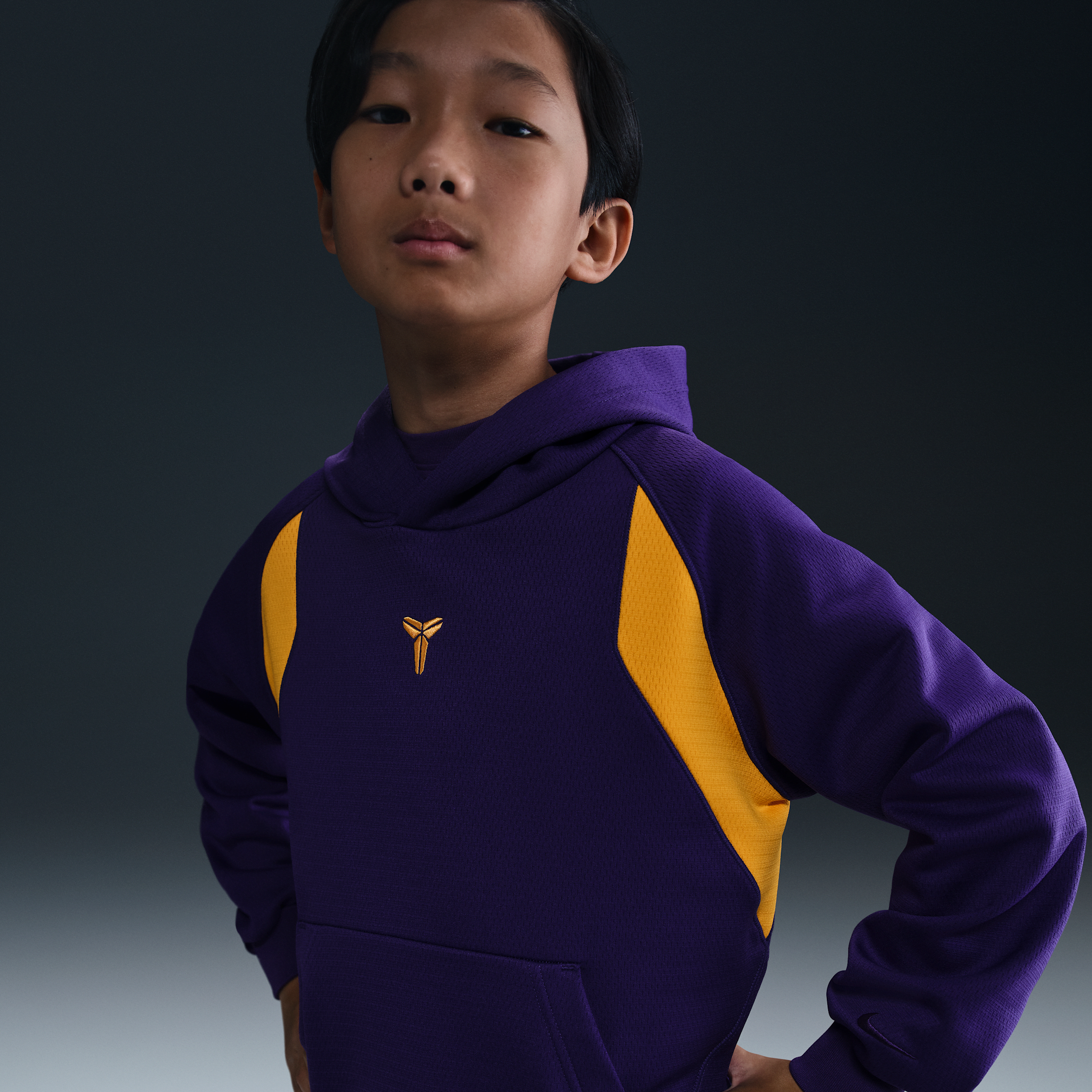 Nike Kobe Older Kids' Therma-FIT Pullover Hoodie - Purple - Polyester - 50% Recycled Polyester
