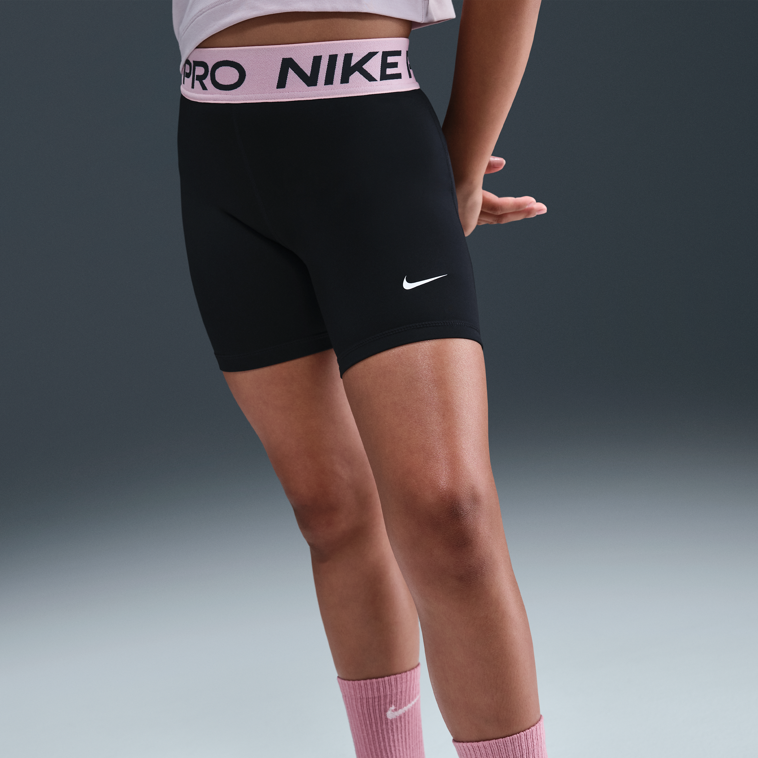 Thumbnail - Nike Pro Dri-FIT Shorts (ca. 12,5 cm) für ältere Kinder (Mädchen) - Schwarz