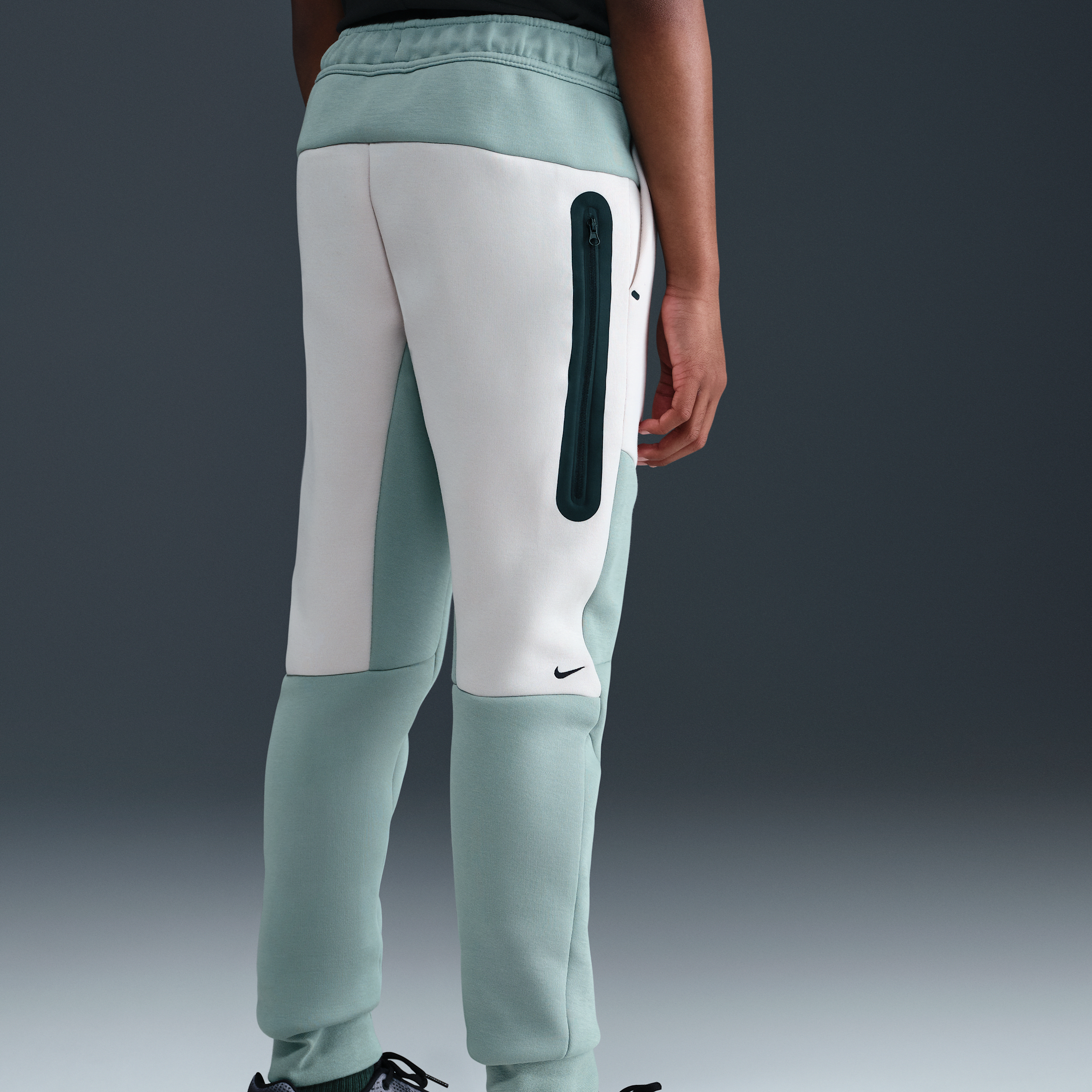 Nike Sportswear Tech Fleece joggingbroek voor kids Grijs