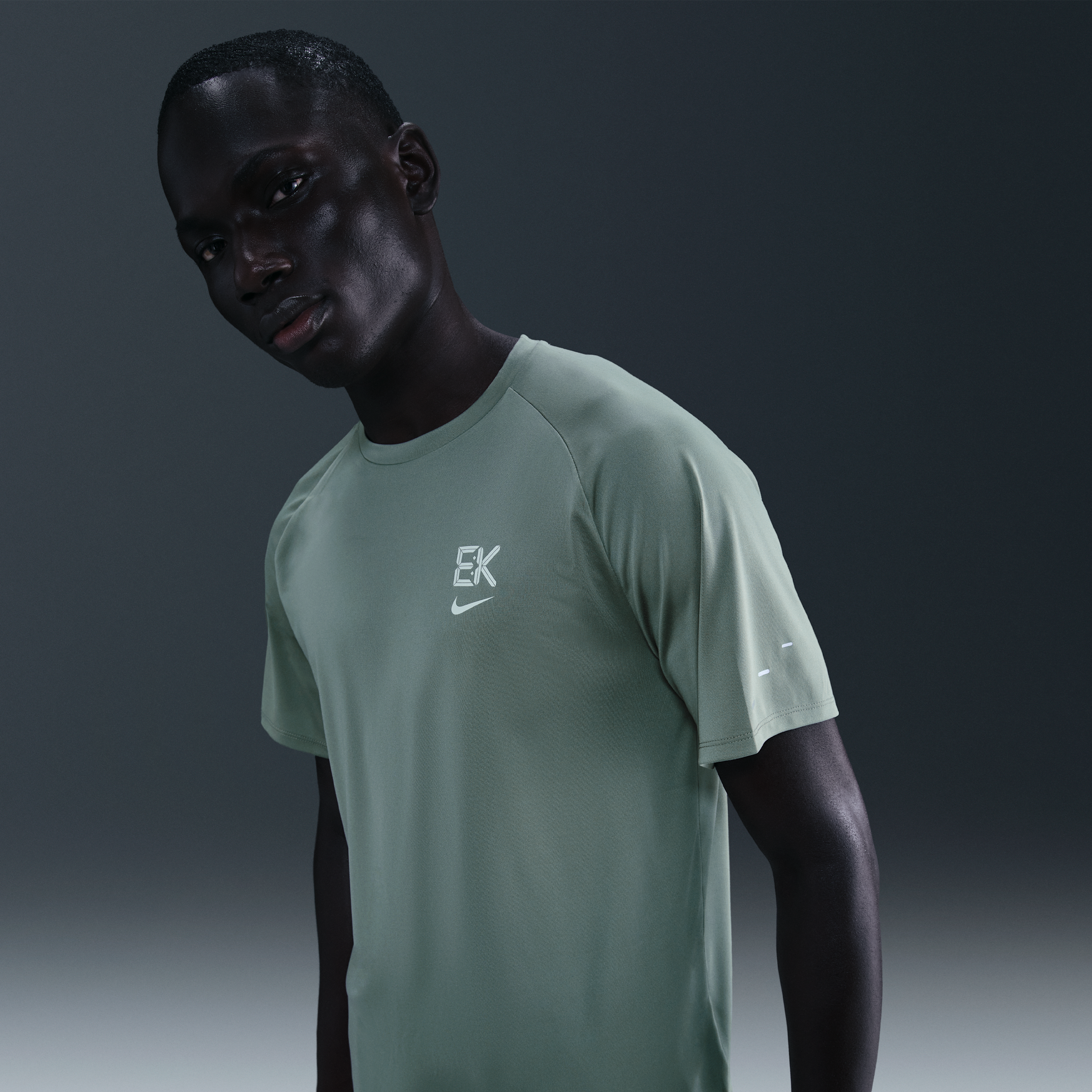 Thumbnail - Nike Stride "Eliud Kipchoge" Dri-FIT ADV Kurzarm-Laufoberteil (Herren) - Grau