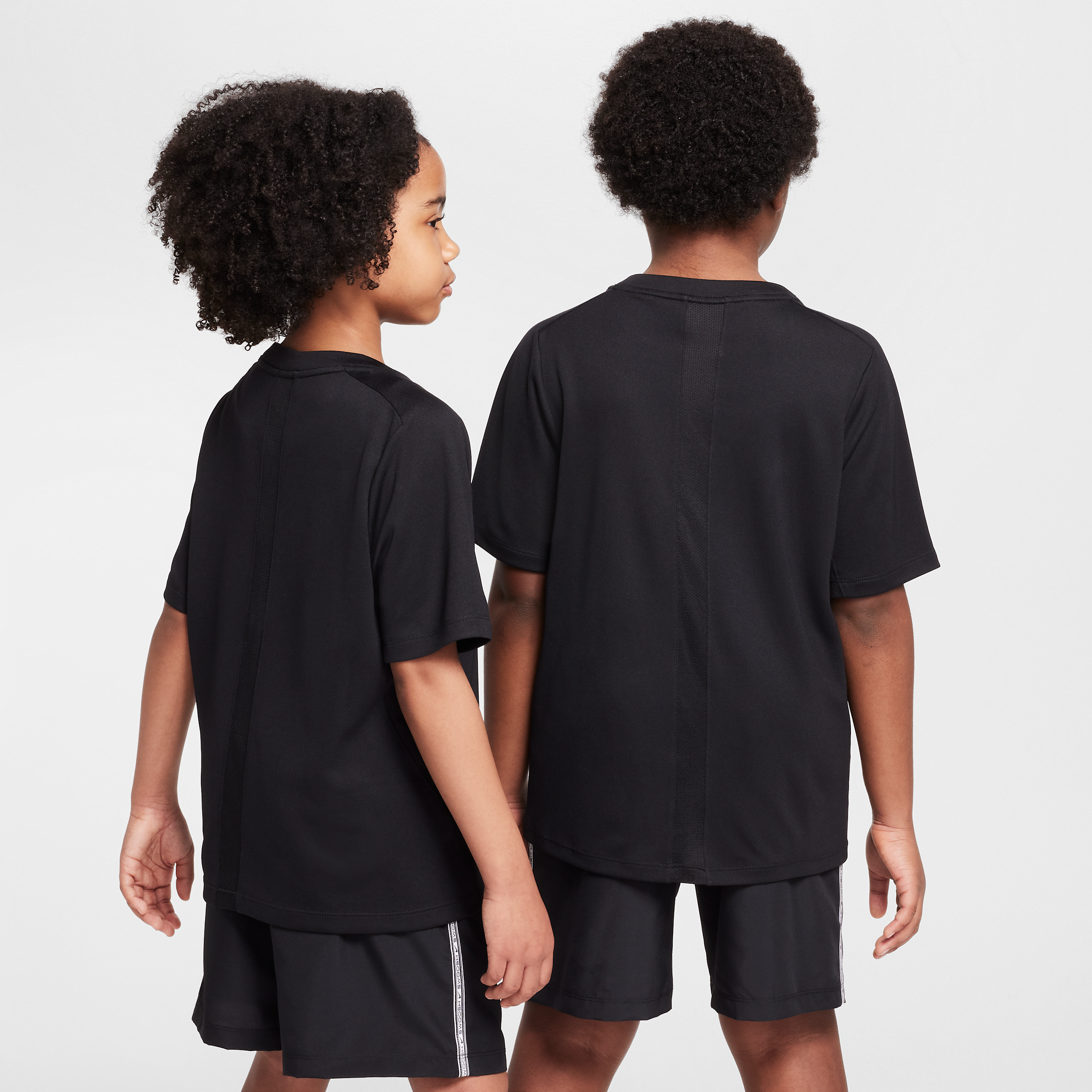 Thumbnail - Nike Multi Dri-FIT Kurzarmshirt für ältere Kinder (Jungen) - Schwarz