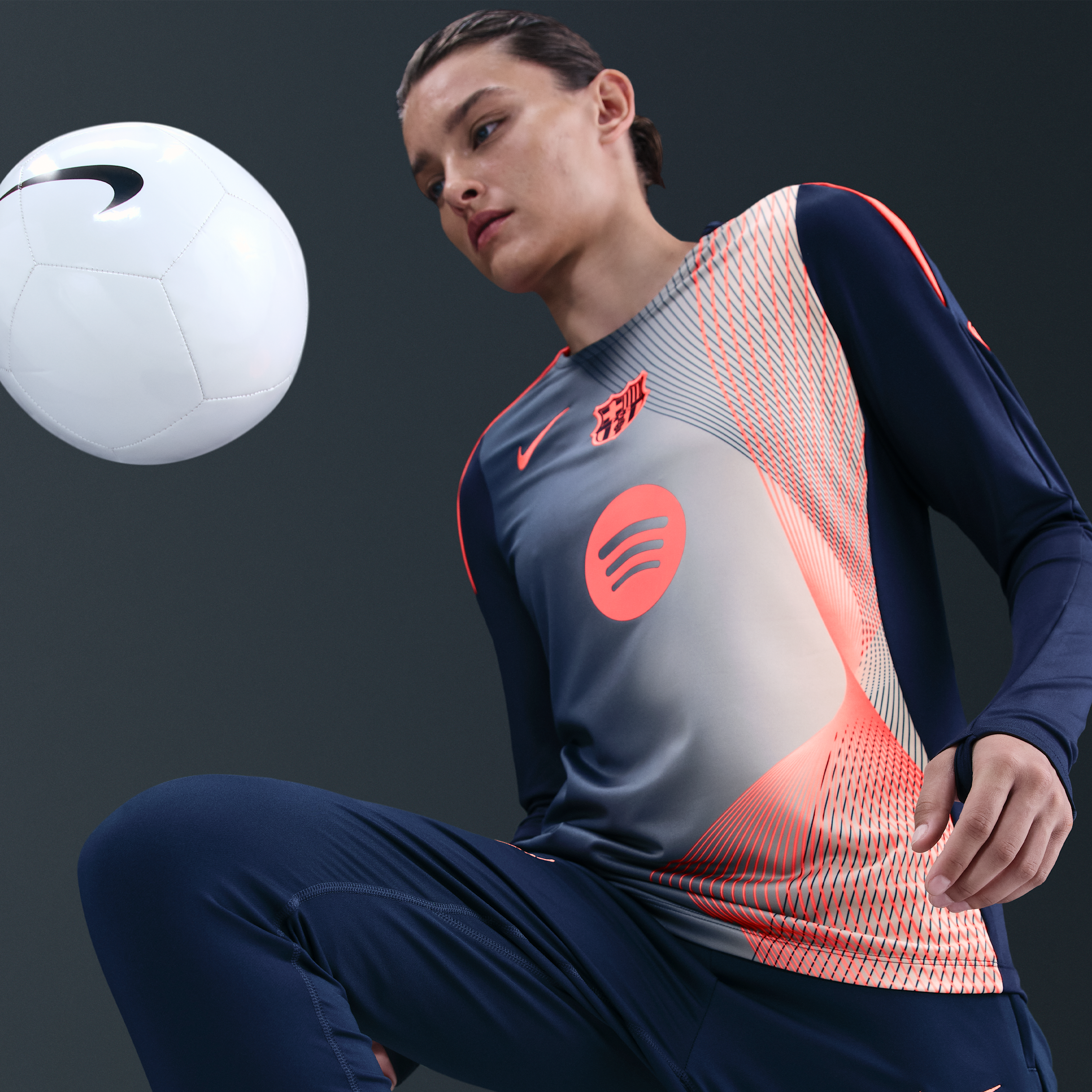 Thumbnail - FC Barcelona Strike Third Nike Dri-FIT Total 90 Pre-Match-Fußballoberteil mit Rundhalsausschnitt (Damen) - Blau