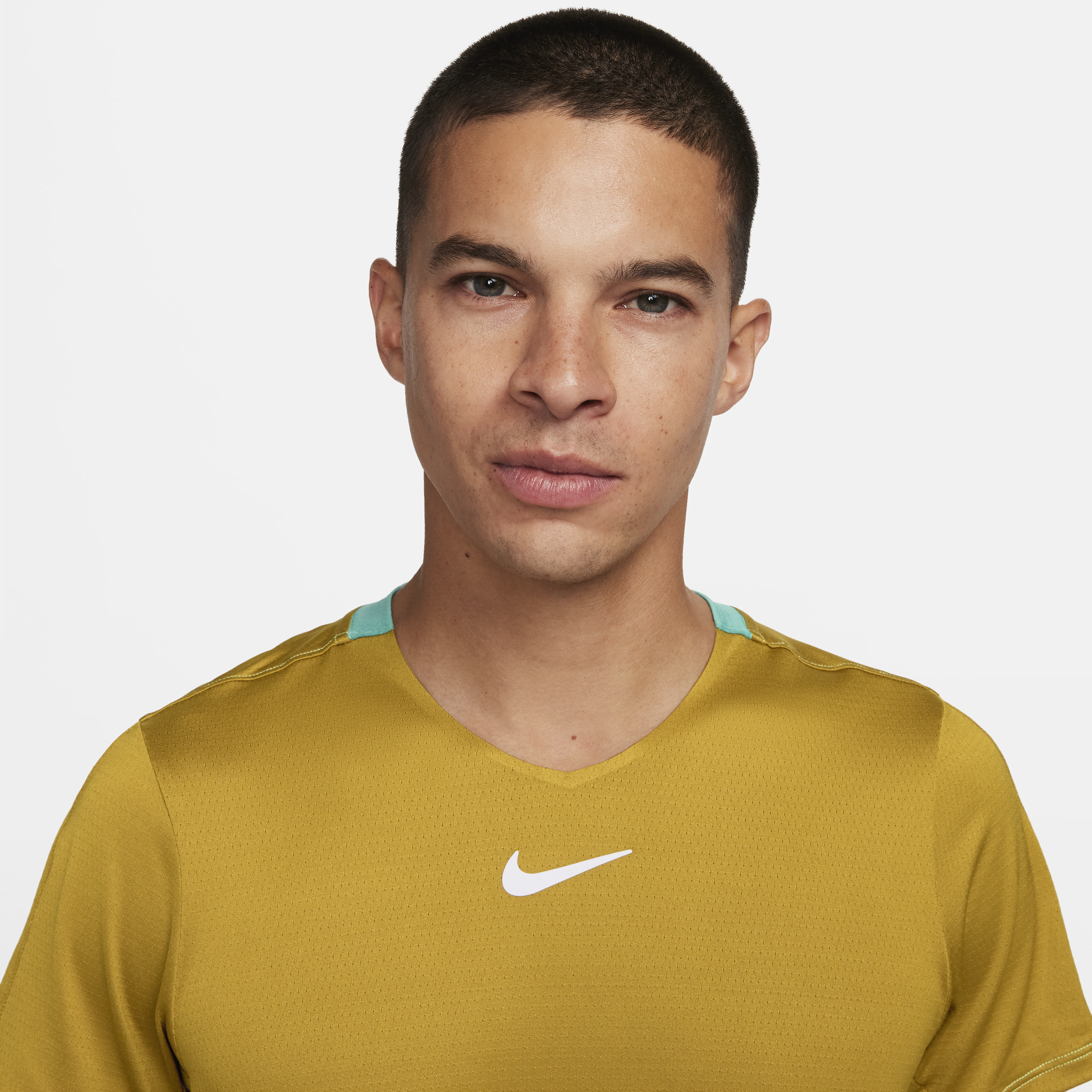 Nike Court Dri-FIT Advantage Tennistop voor heren Bruin
