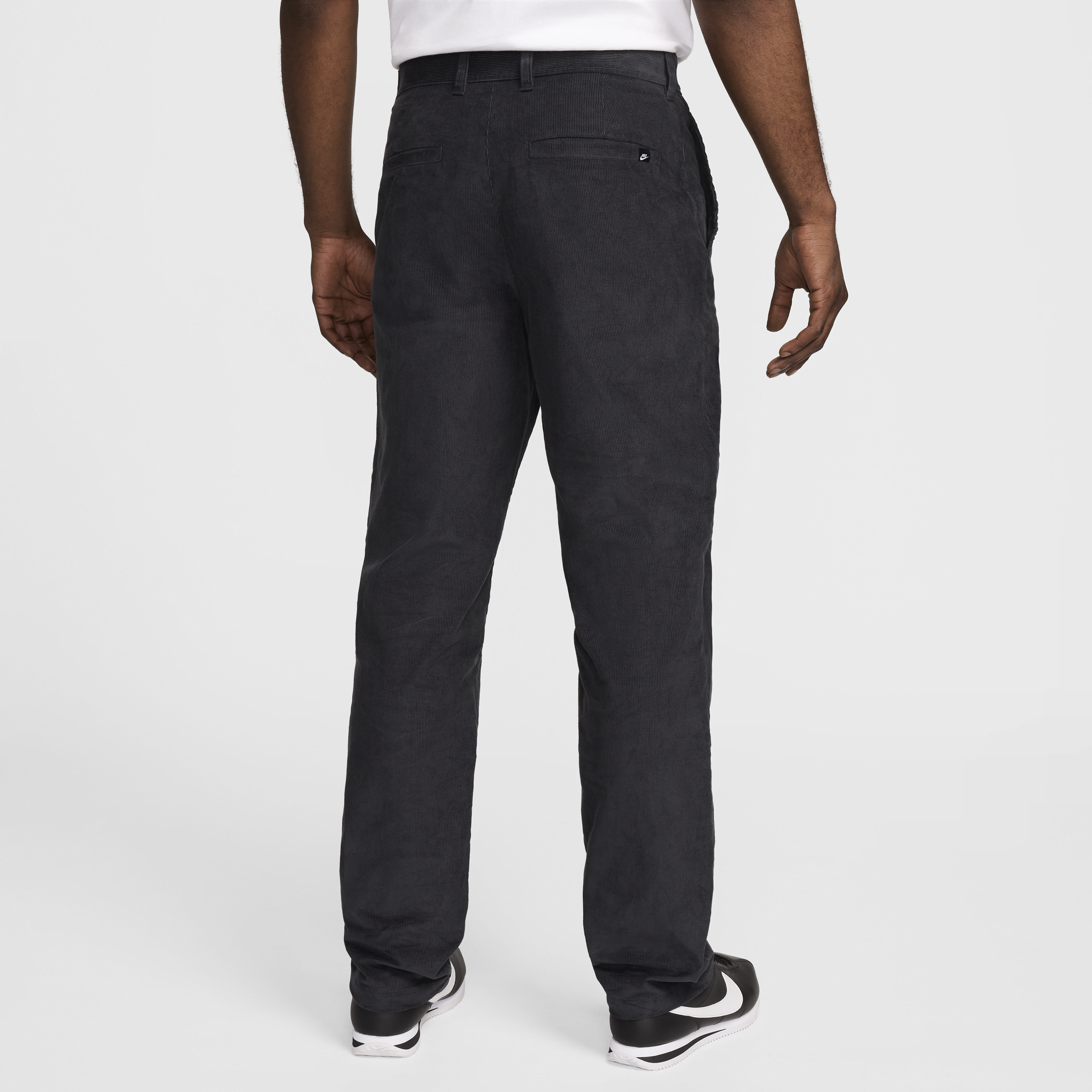 Pantalon chino en velours côtelé Nike Club pour homme - Noir