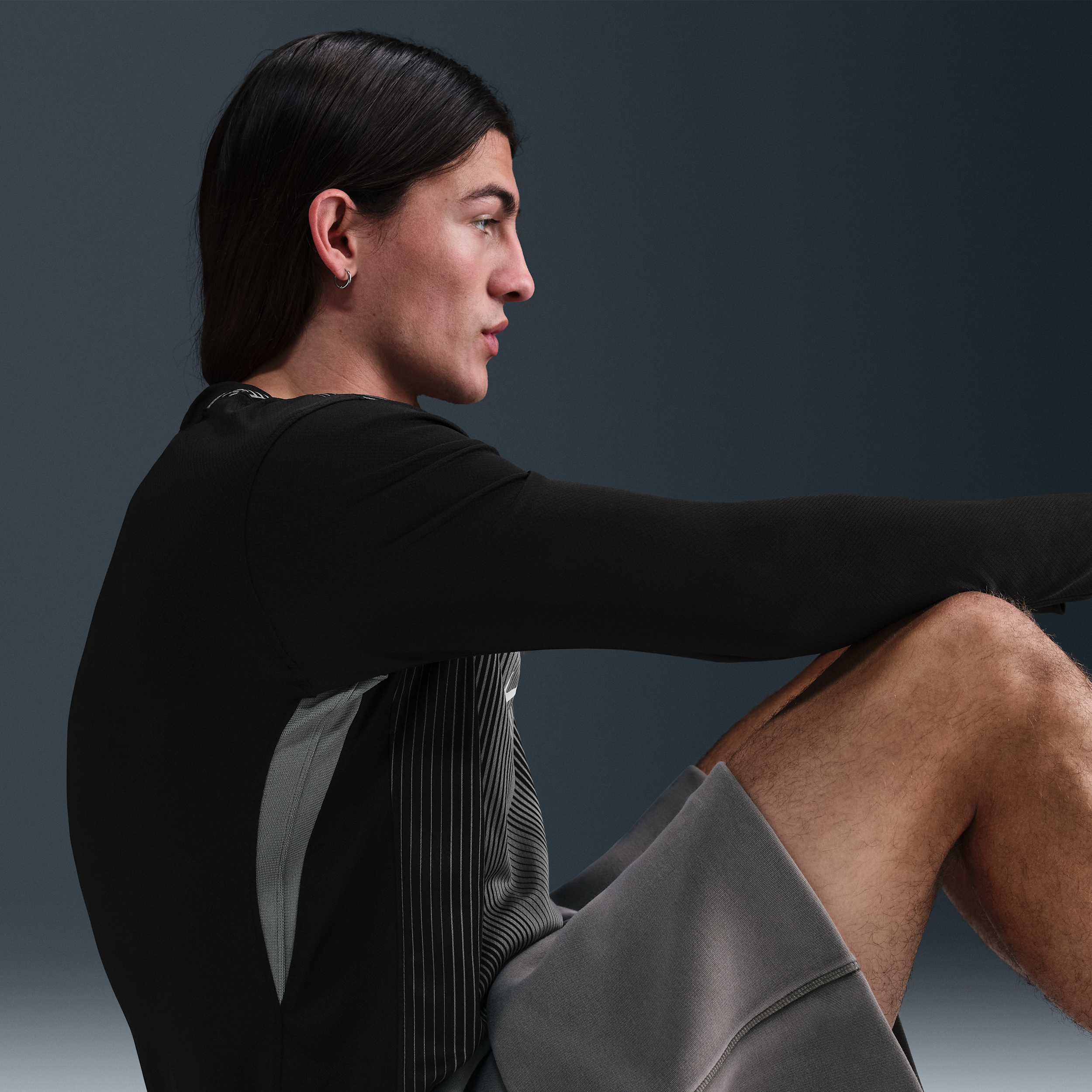 Thumbnail - Niederlande 2025/26 Stadium Goalkeeper Nike Replika-Longsleeve-Fußballtrikot mit Dri-FIT-Technologie (Herren) - Schwarz