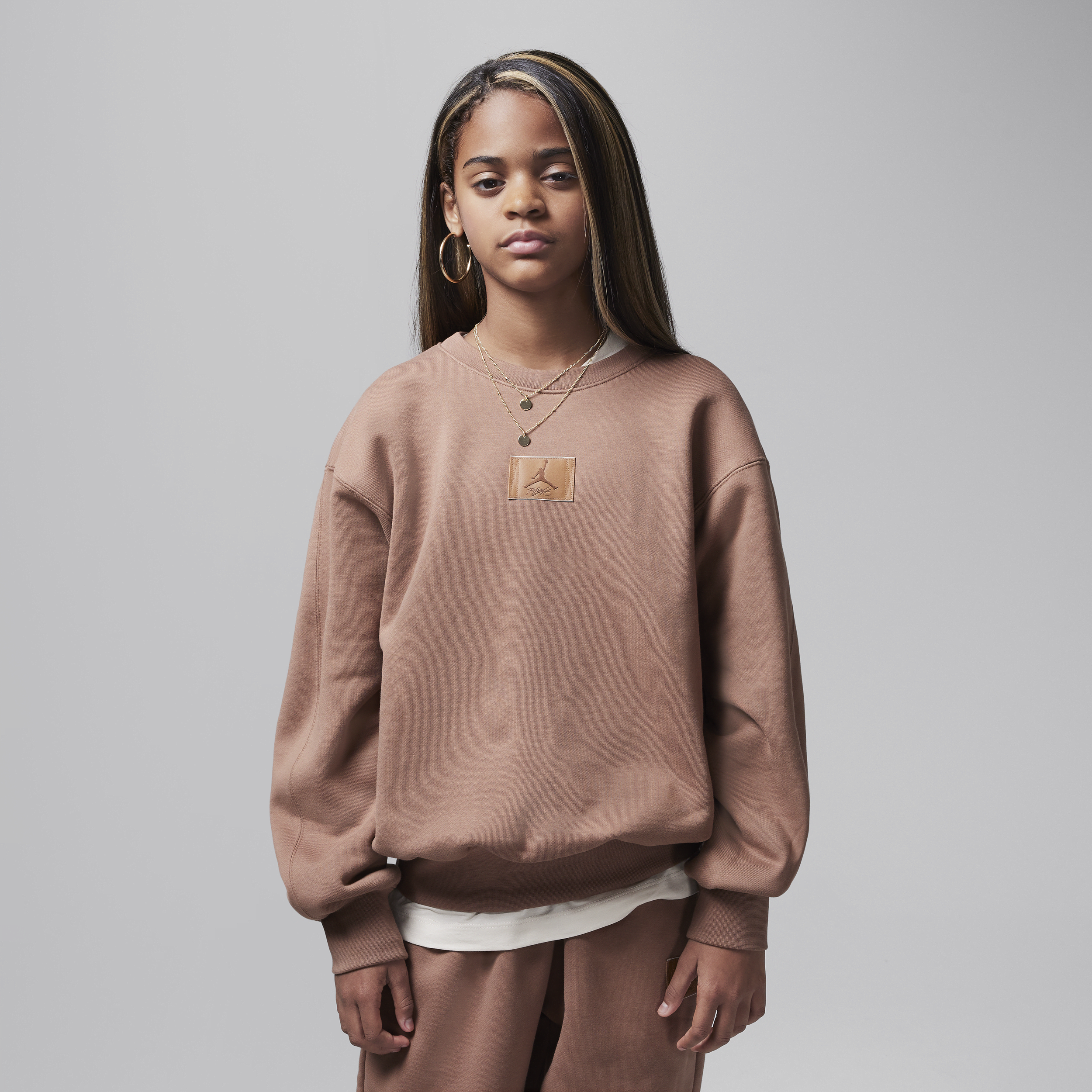 Jordan Flight Essentials oversized shirt met ronde hals voor kids - Bruin