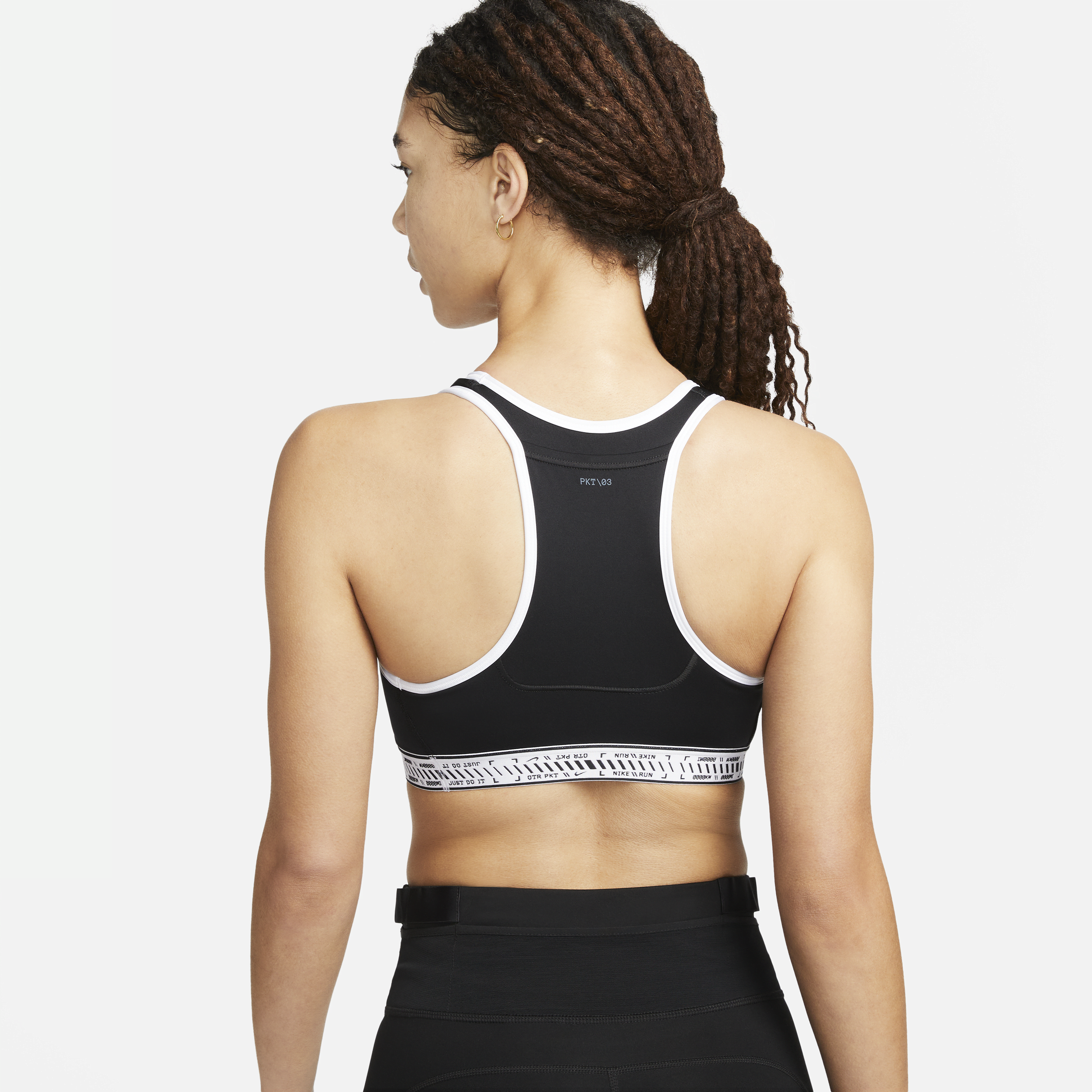 Nike Swoosh On The Run Licht gevoerde sport-bh met medium ondersteuning Zwart female XL