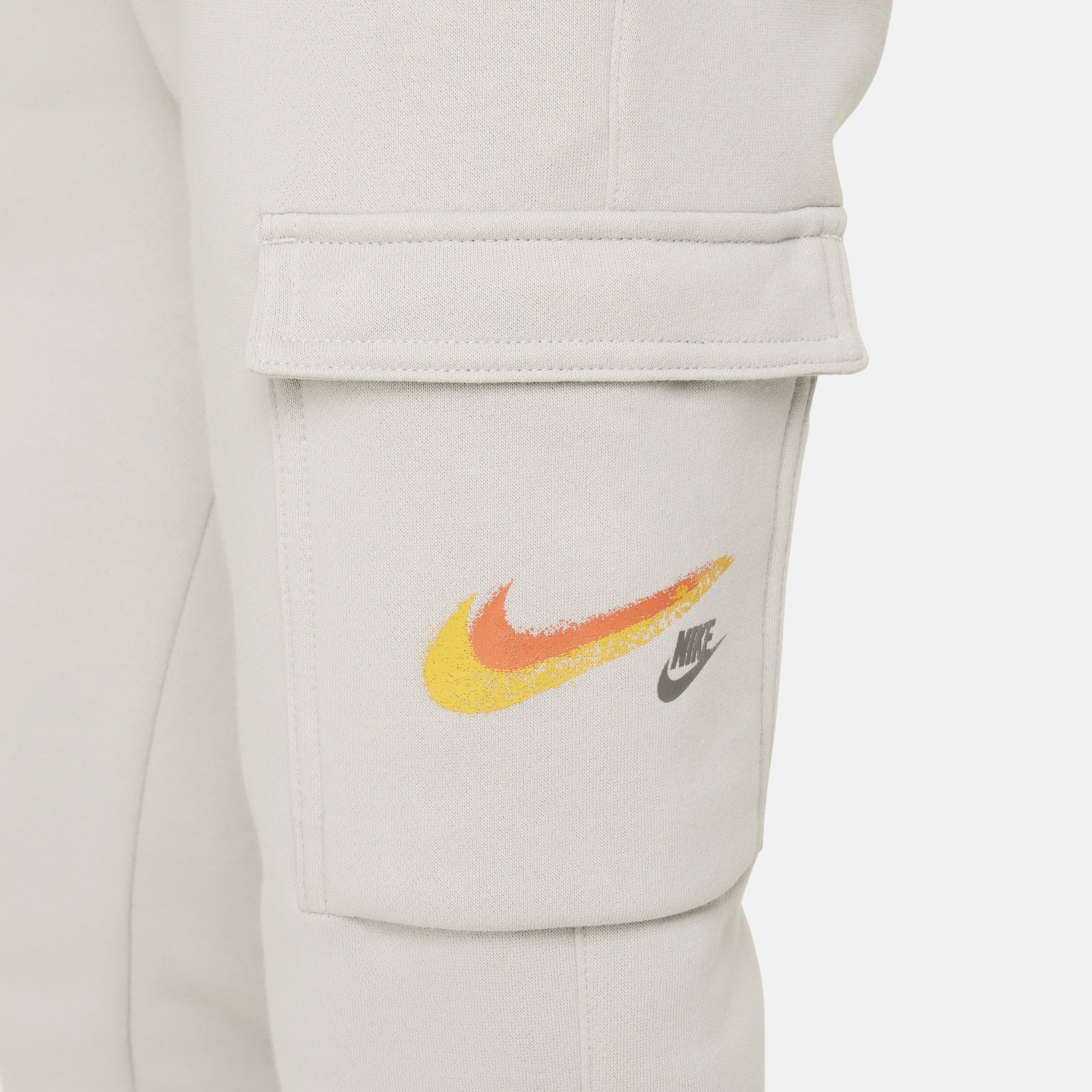 Nike Sportswear cargobroek van fleece met graphic voor jongens Grijs