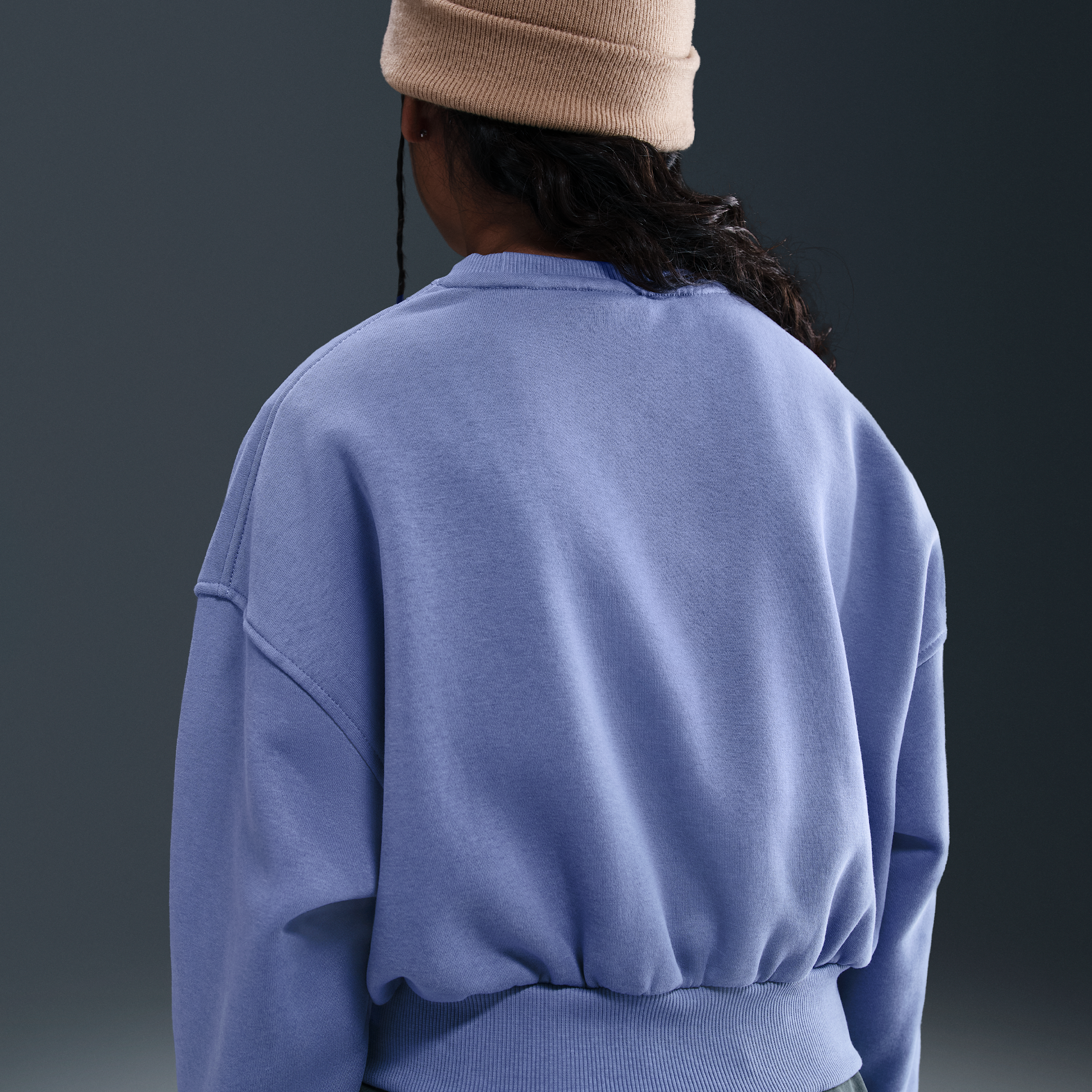 Thumbnail - Nike Club Fleece-Sweatshirt mit Rundhalsausschnitt und kastiger Passform (Mädchen) - Blau