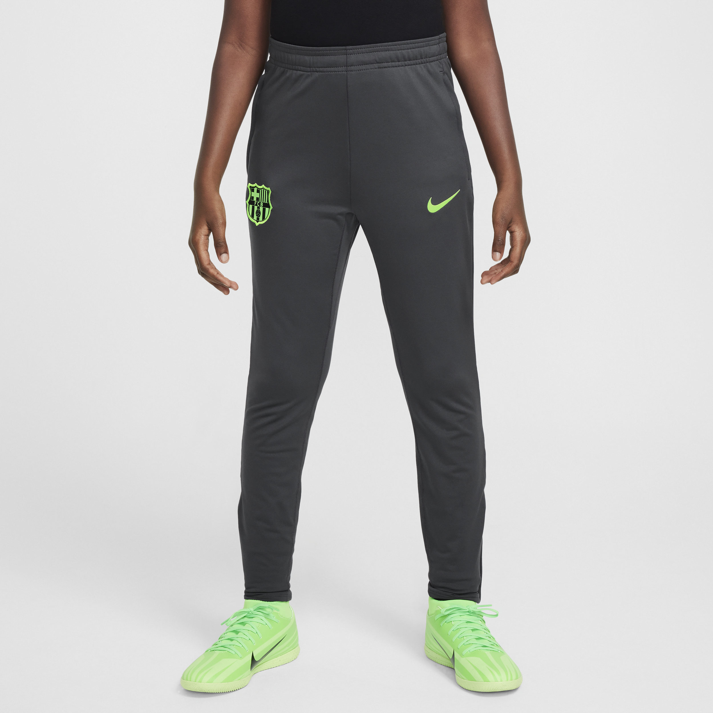 „Nike Dri-FIT FC Barcelona Strike Third Fußballhose für ältere Kinder – Gra