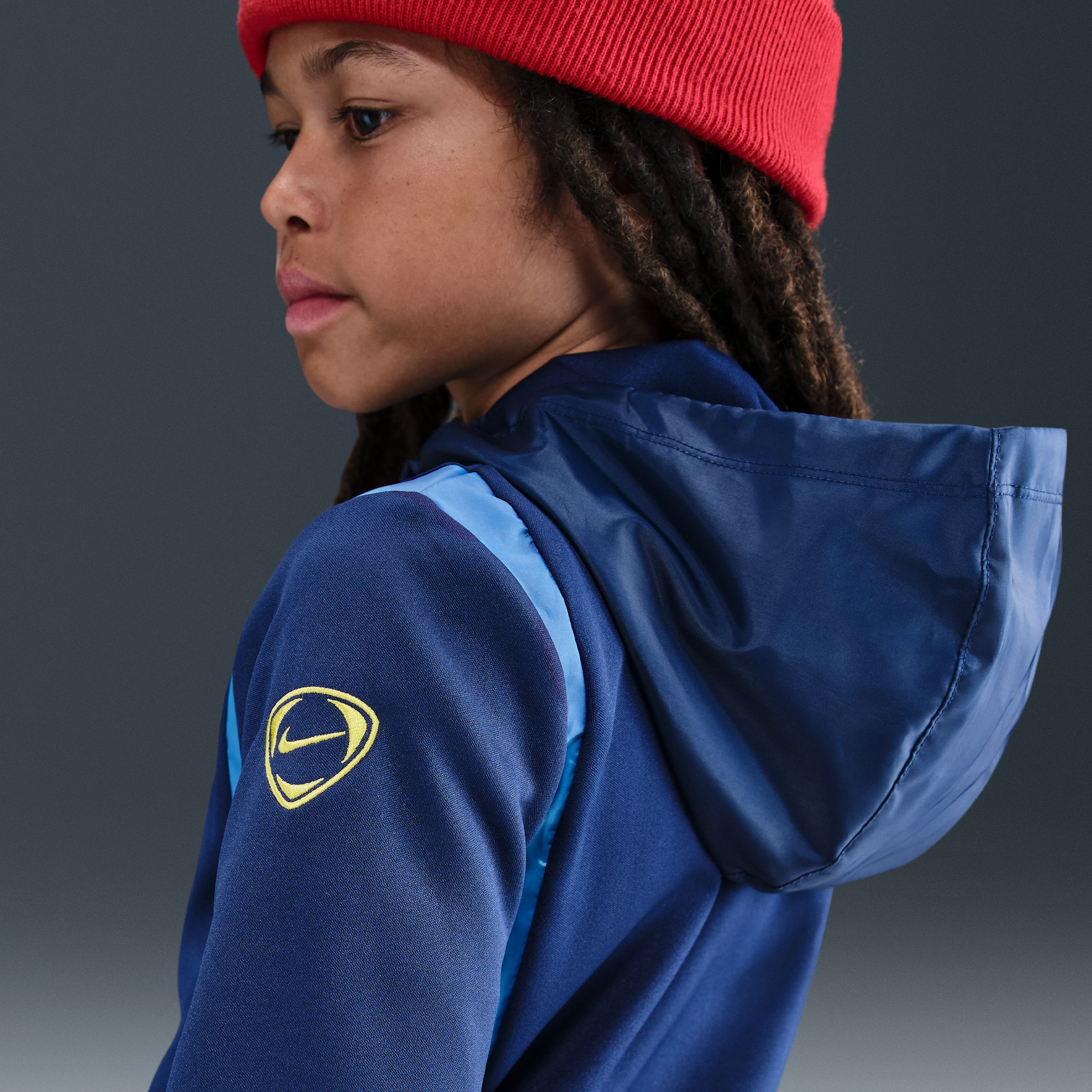 Thumbnail - Tottenham Hotspur Third Nike Total 90 Fußball-Trainingsanzug aus Webmaterial (ältere Kinder) - Blau