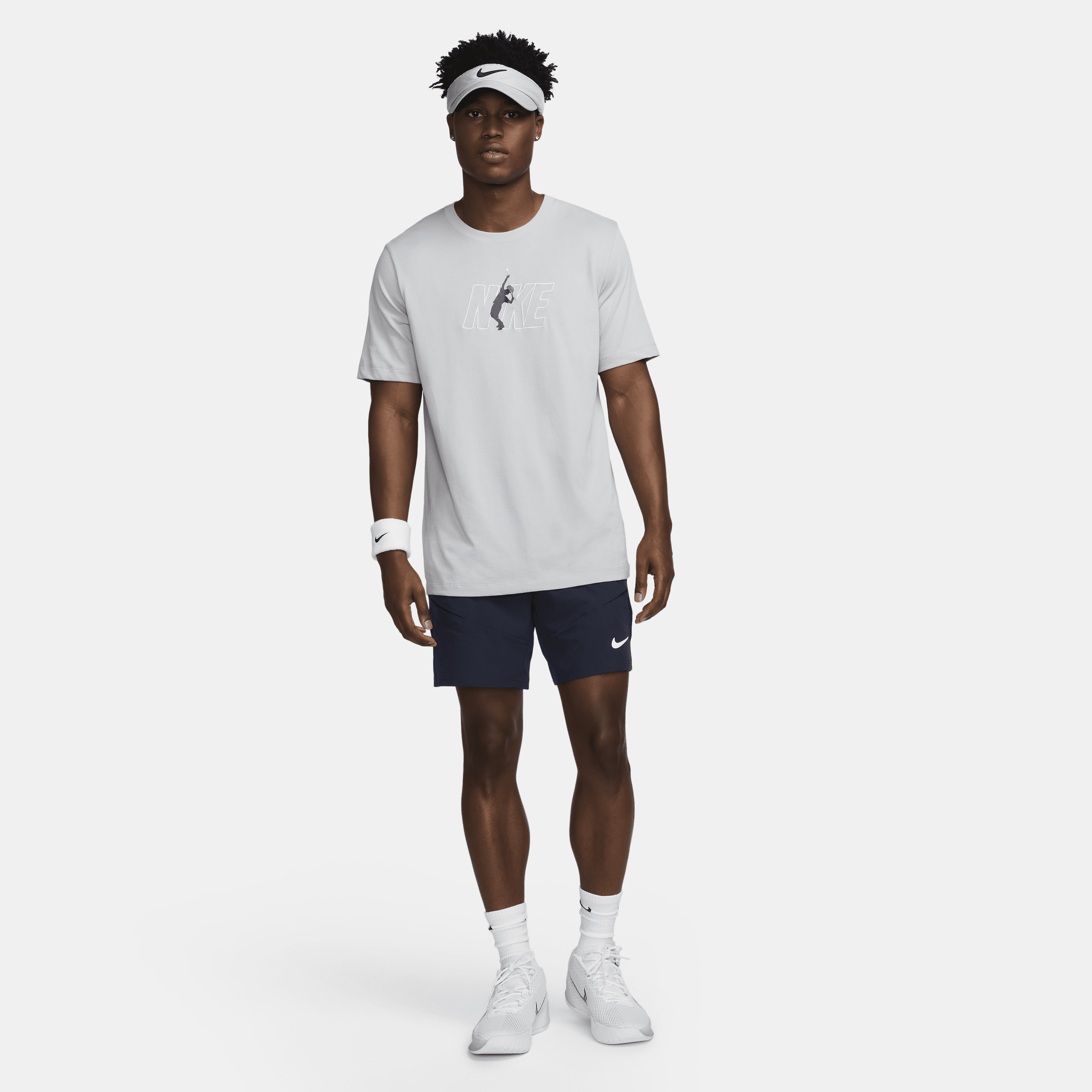 Nike Court Dri-FIT Tennisshirt voor heren Grijs