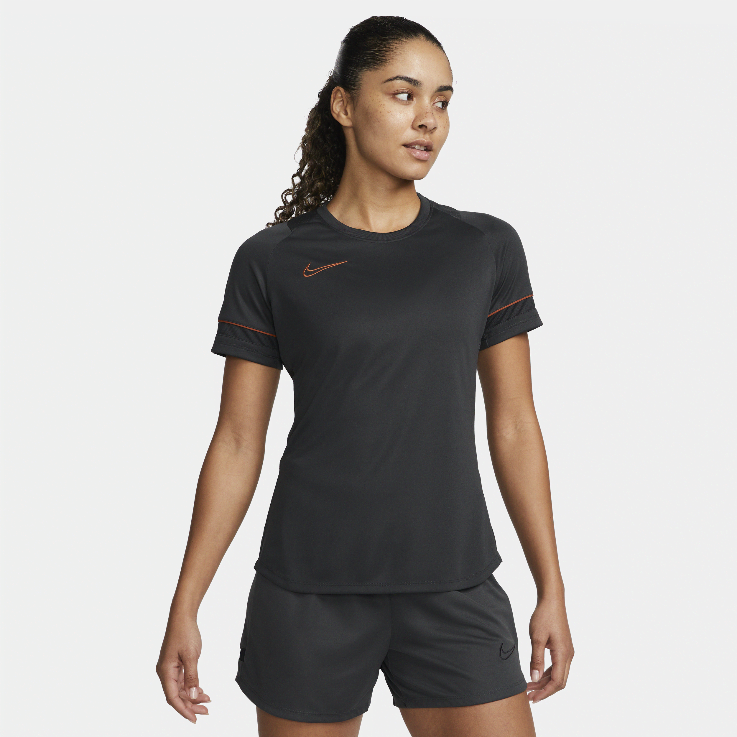 Damska koszulka z krótkim rękawem Nike Dri-FIT Academy - Szary