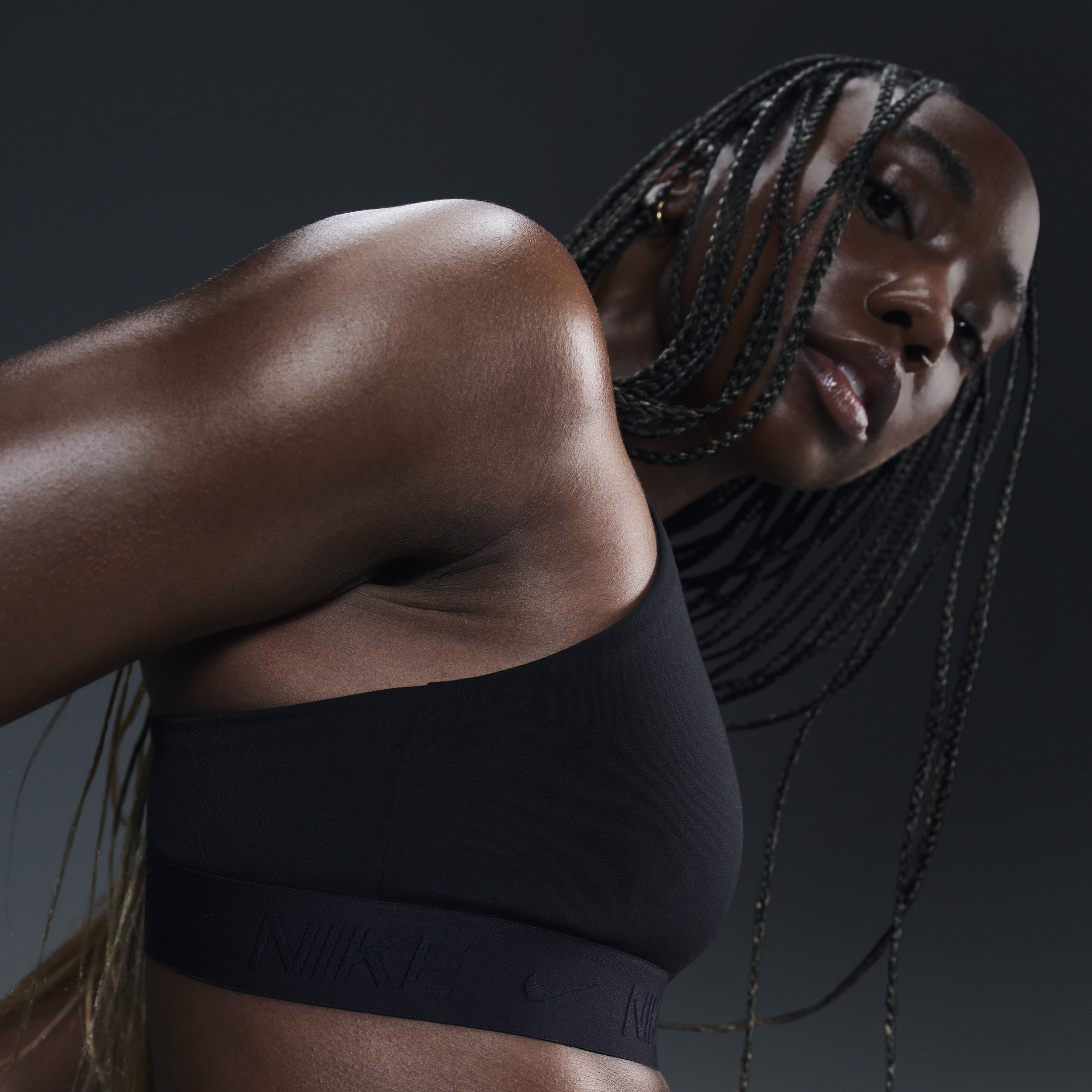 Brassière de sport réglable rembourrée à maintien léger Nike Indy pour femme - Noir