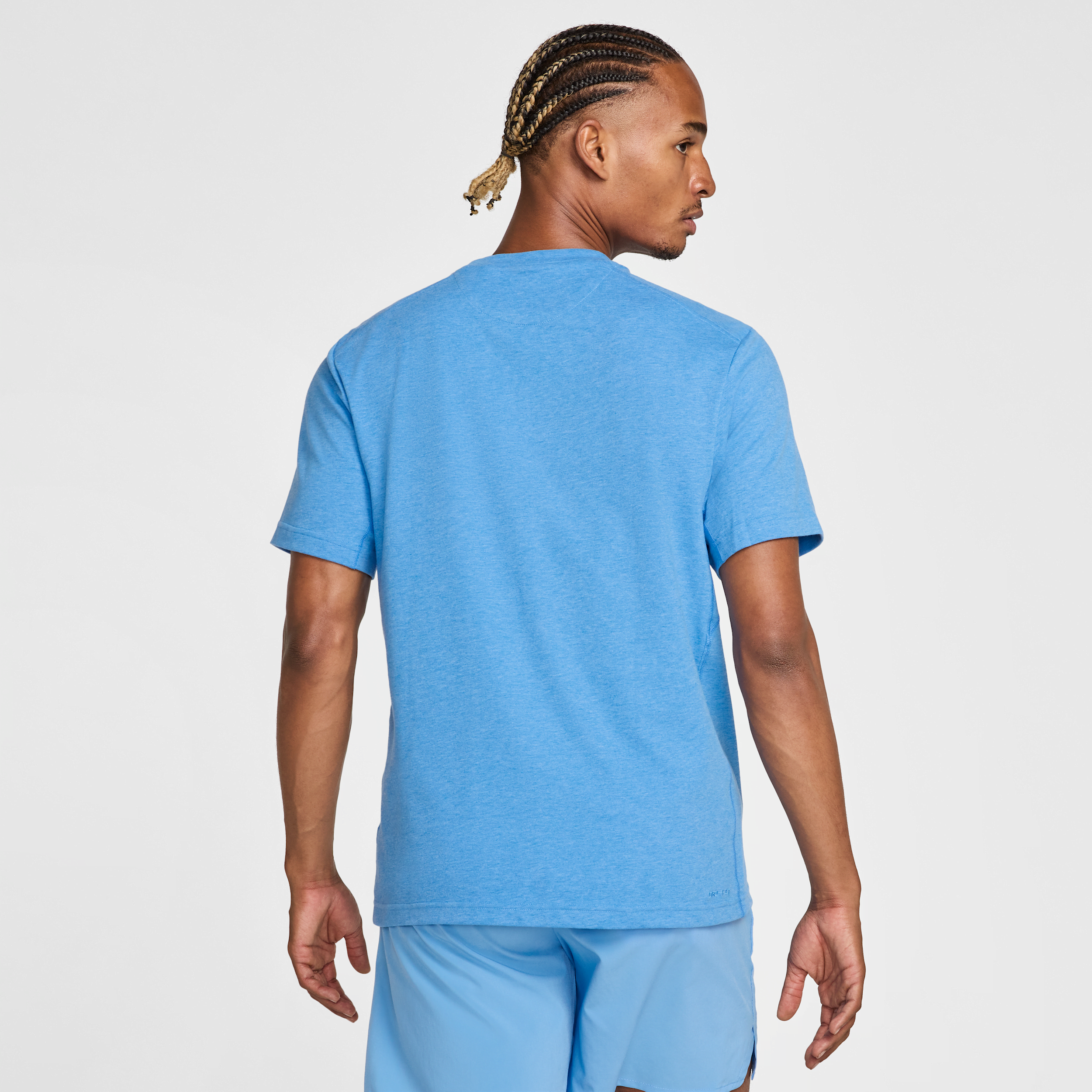 Haut à manches courtes Dri-FIT Nike Primary pour homme - Bleu