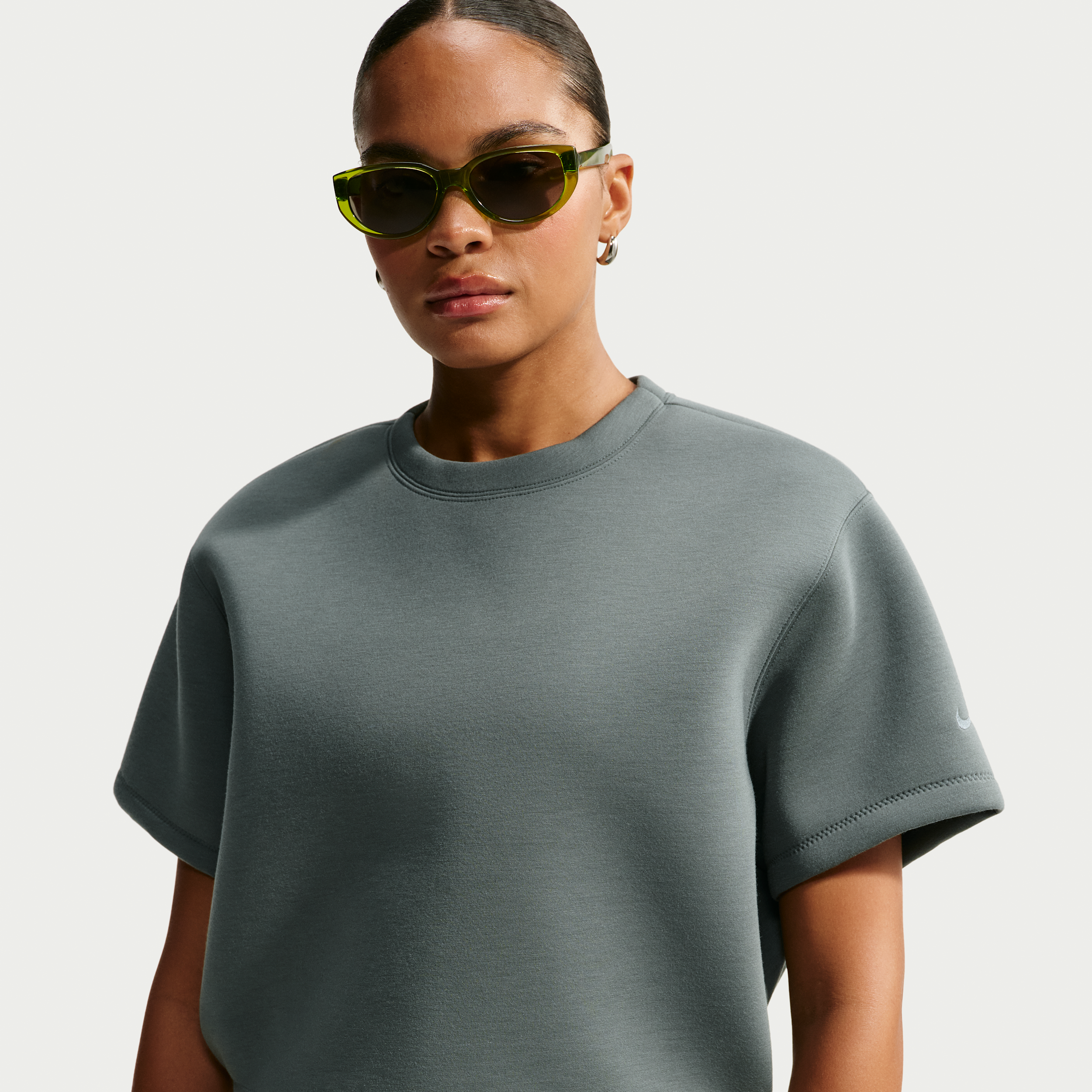 Oversized Nike Pregame Fleece-top med mod-crop til kvinder - grøn