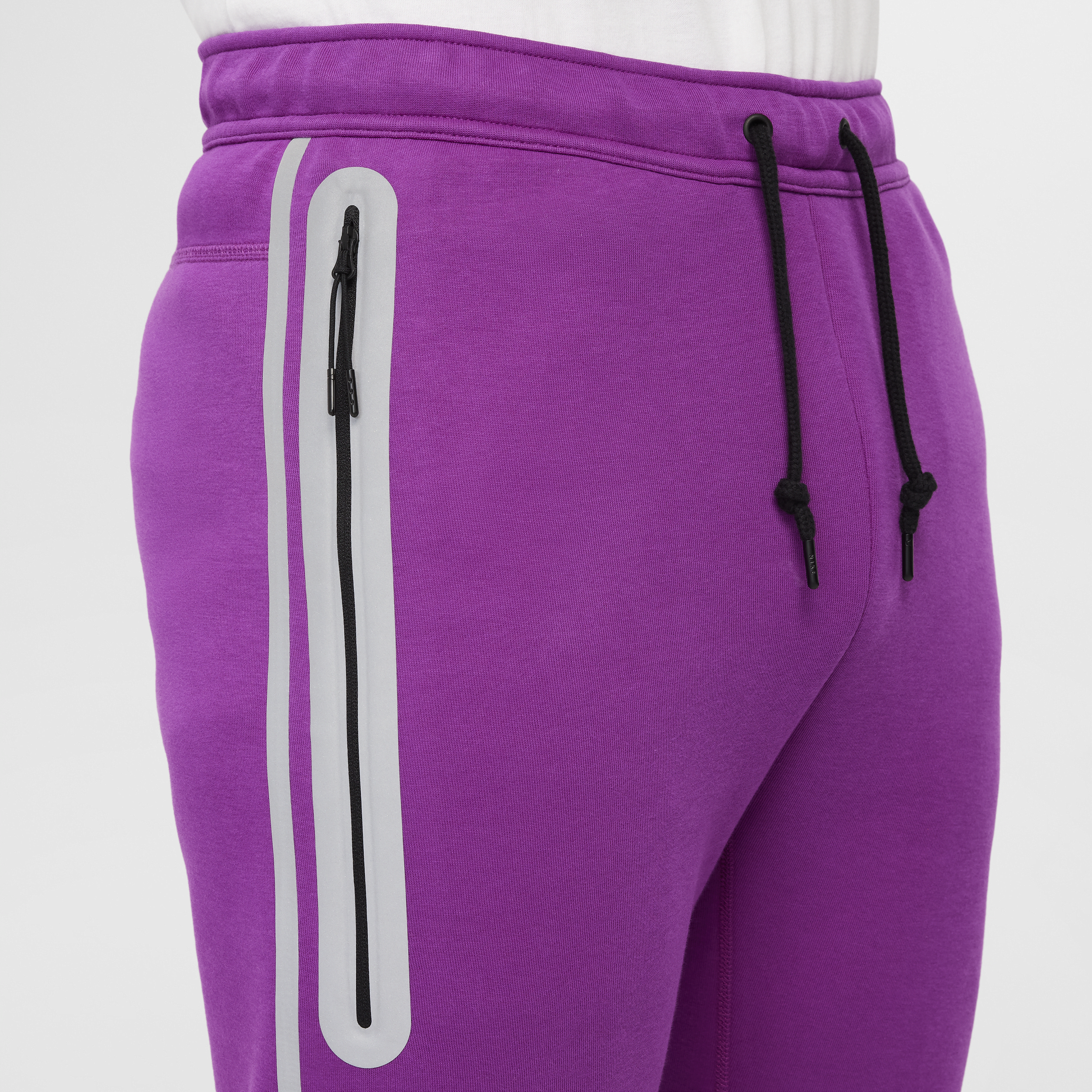 Pantalon de jogging en tissu Fleece à motifs réfléchissants Nike Tech pour homme - Pourpre