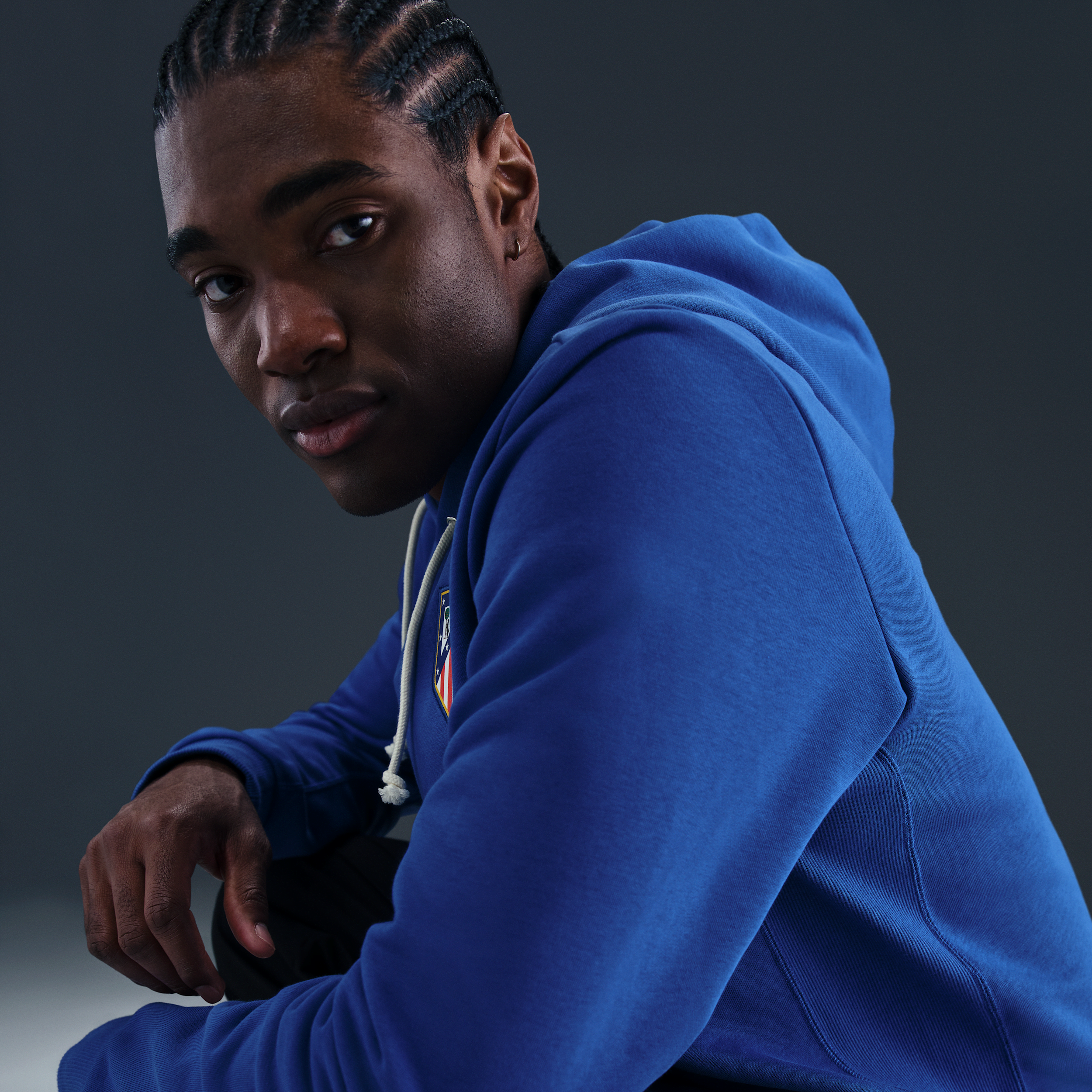 Thumbnail - Atlético Madrid Standard Issue Nike Dri-FIT Fußball-Hoodie (Herren) - Blau