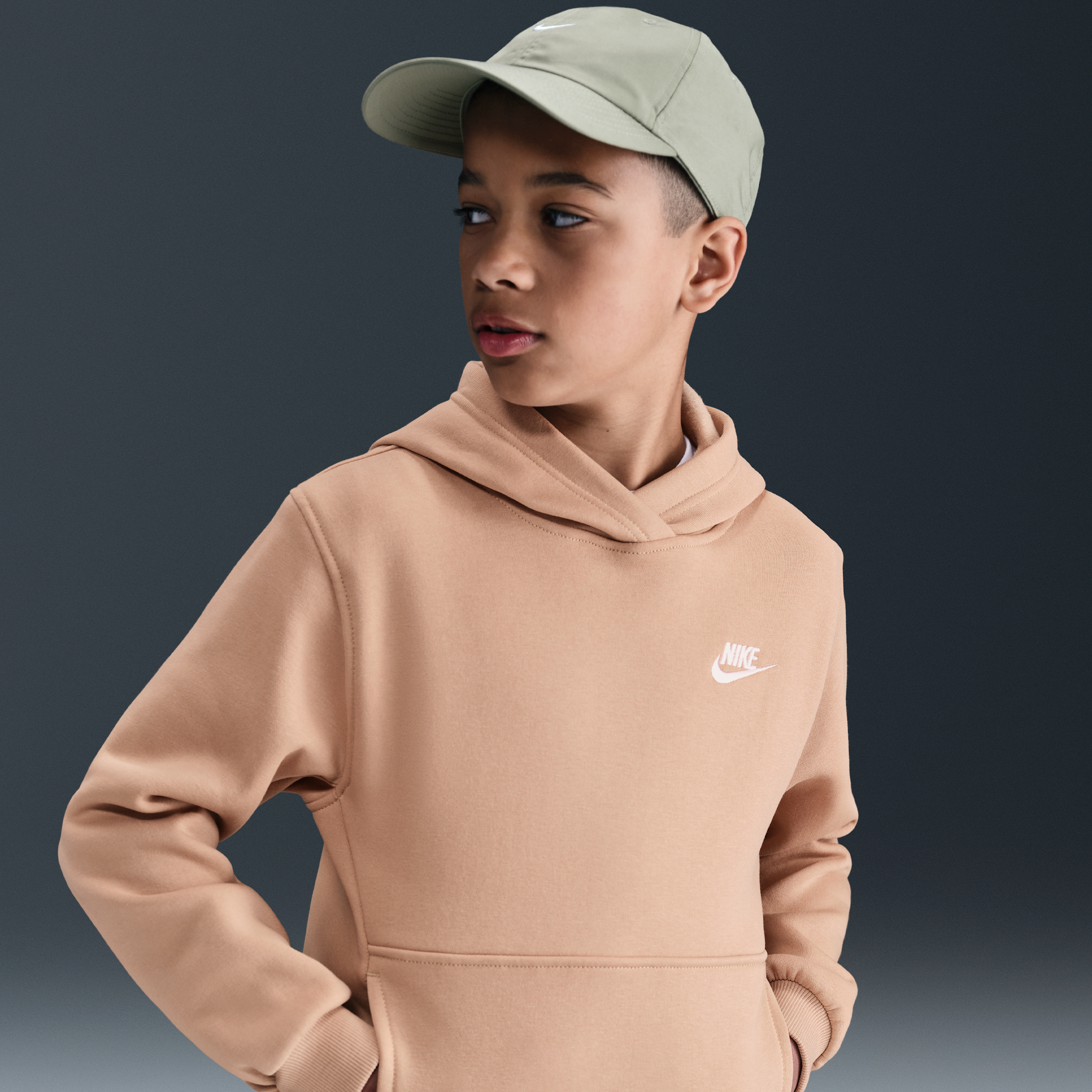 Nike Sportswear Club Fleece Older Kids Pullover Hoodie - Brown - Cotton/Polyester