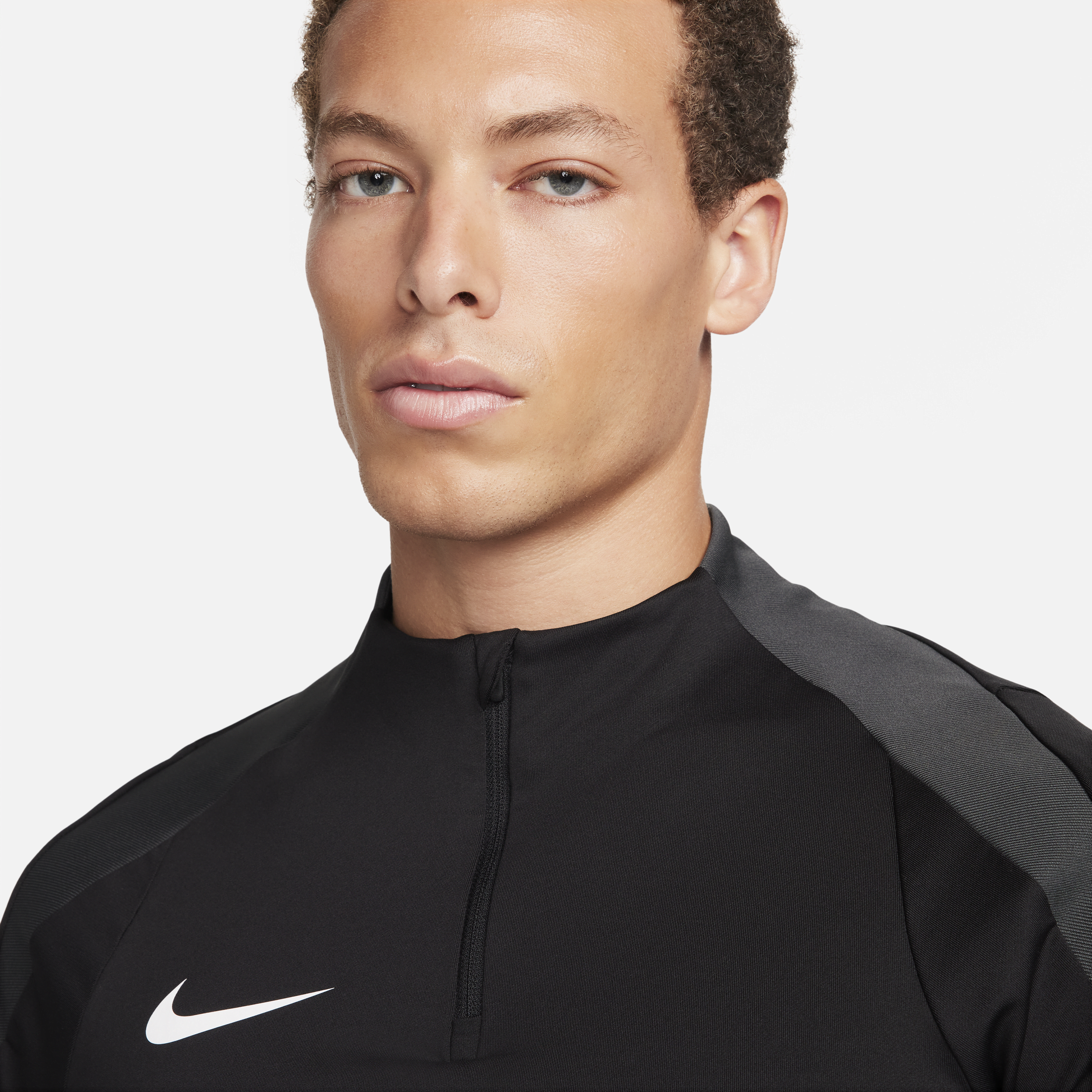 Nike Strike Dri-FIT voetbaltrainingstop met halflange rits voor heren Zwart