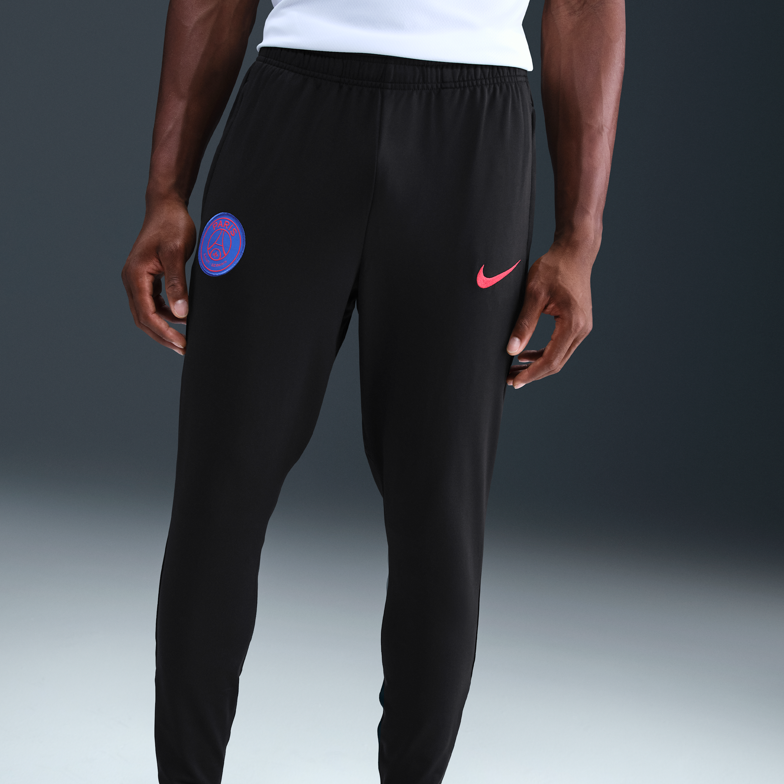 Thumbnail - Paris Saint-Germain Strike Third Nike Dri-FIT Total 90 Fußballhose aus Strickmaterial (Herren) - Schwarz