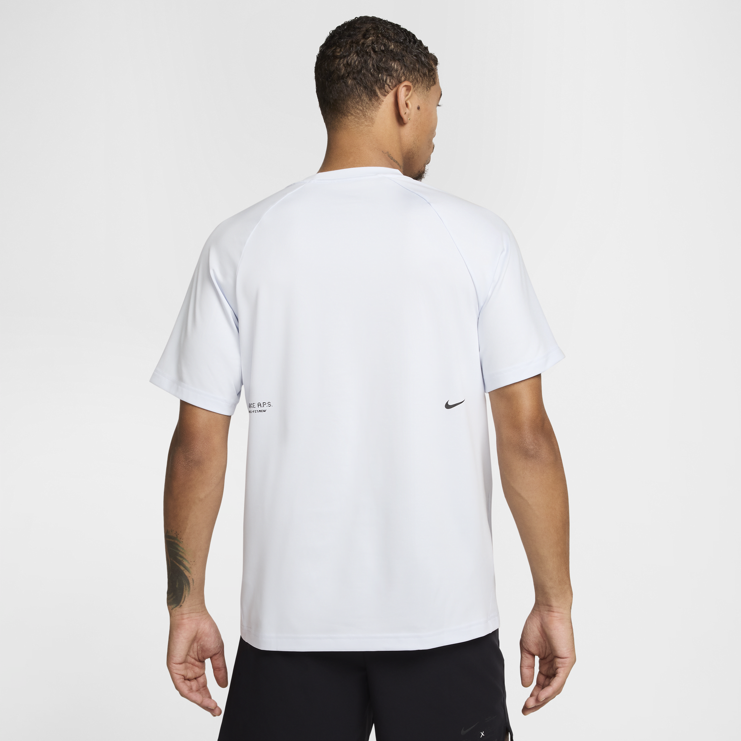 Nike A.P.S. Haut à manches courtes Dri-FIT ADV pour homme - Gris