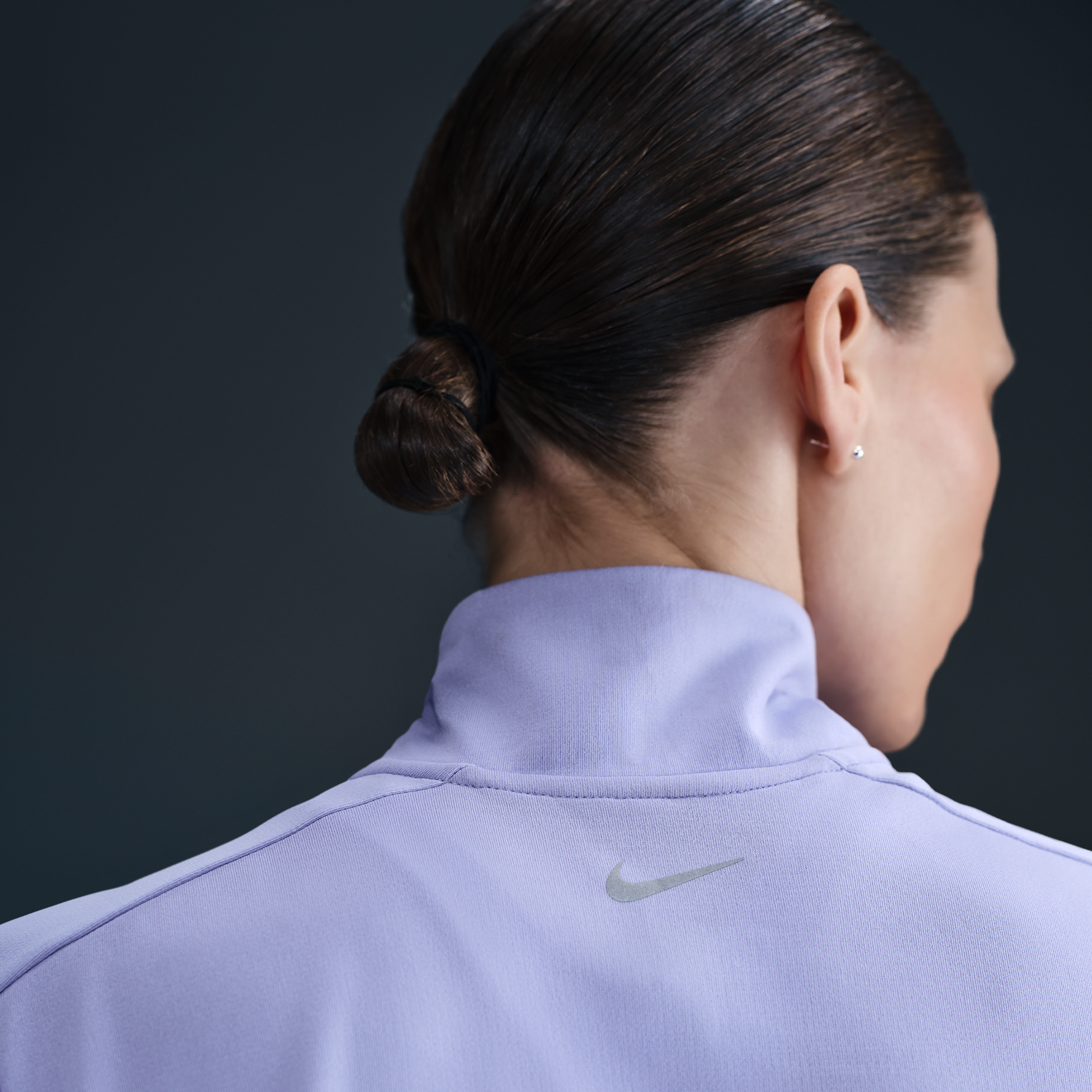 Nike Swoosh Dri-FIT hardlooptussenlaag met halflange rits voor dames Paars