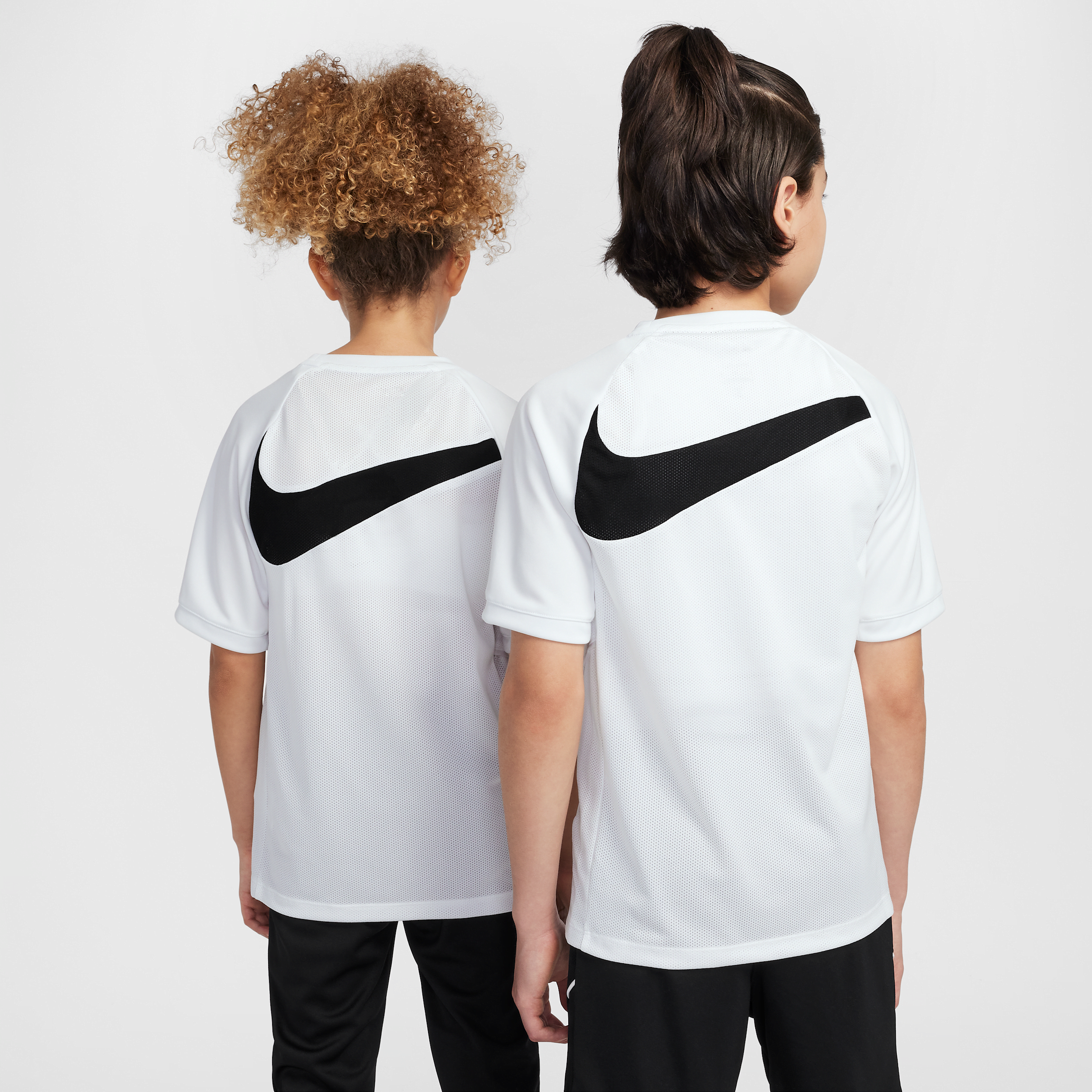 Thumbnail - Nike Academy Dri-FIT Kurzarm-Fußballoberteil (ältere Kinder) - Weiß