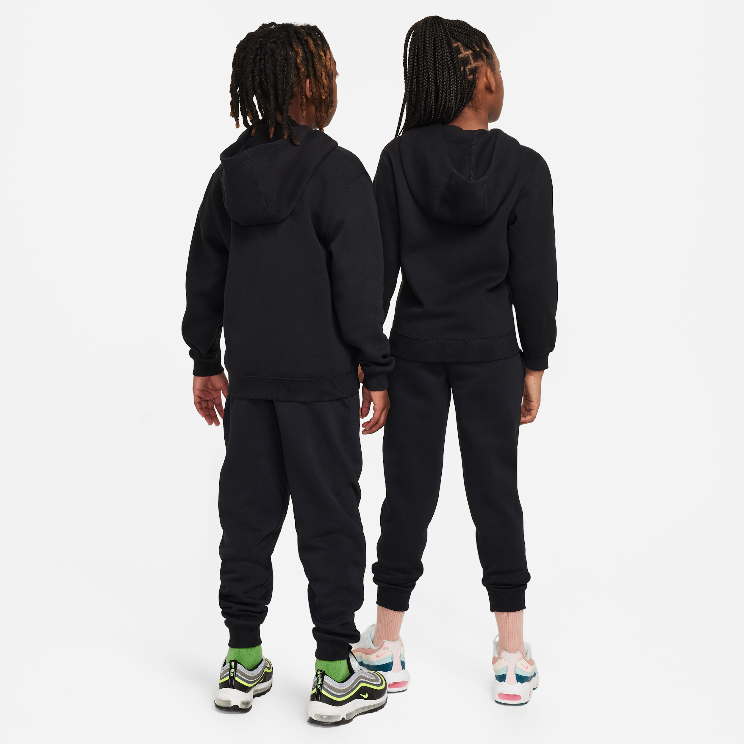 Thumbnail - Nike Club Fleece Trainingsanzug für ältere Kinder - Schwarz