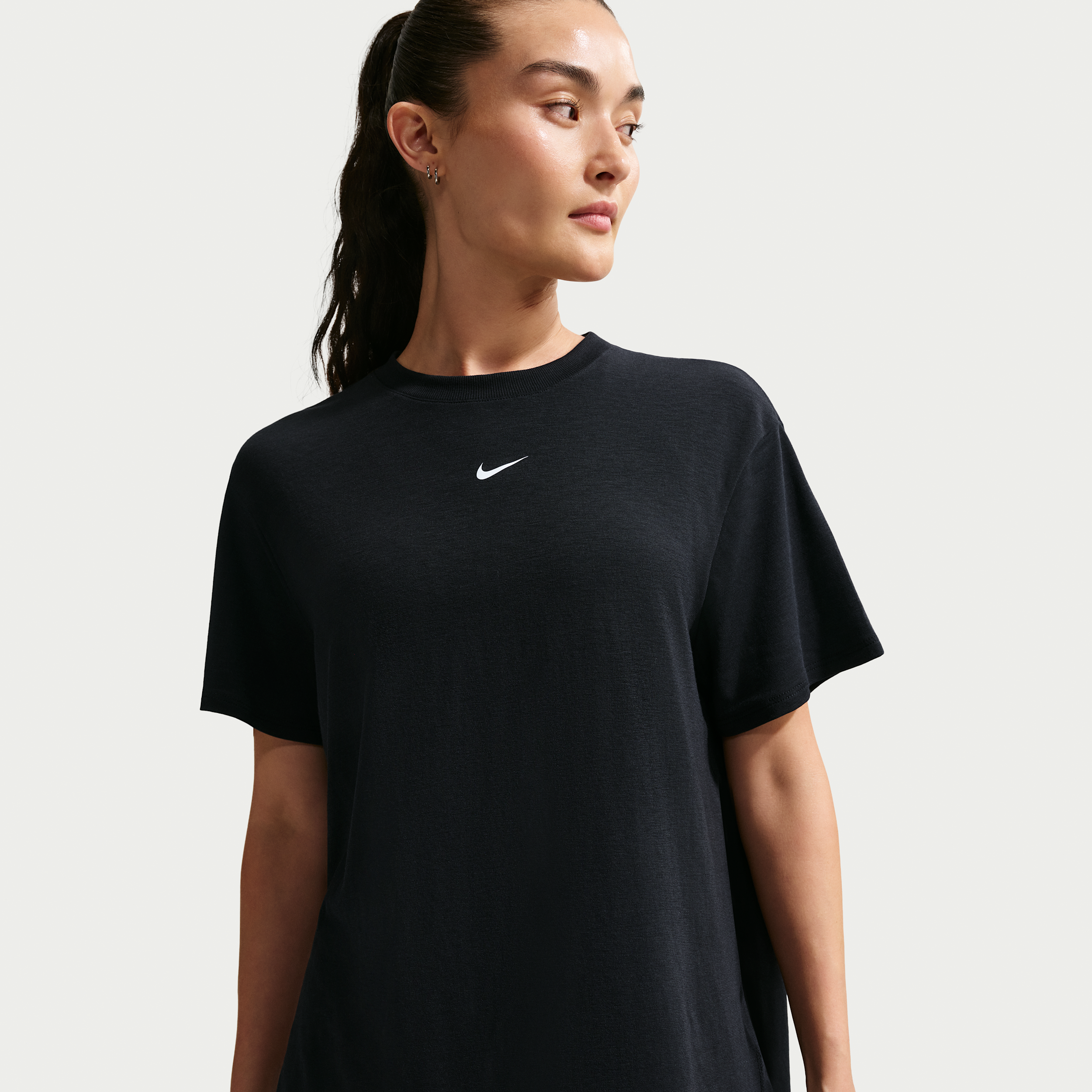 Thumbnail - Nike One Relaxed Dri-FIT-Kurzarmshirt für Damen - Schwarz