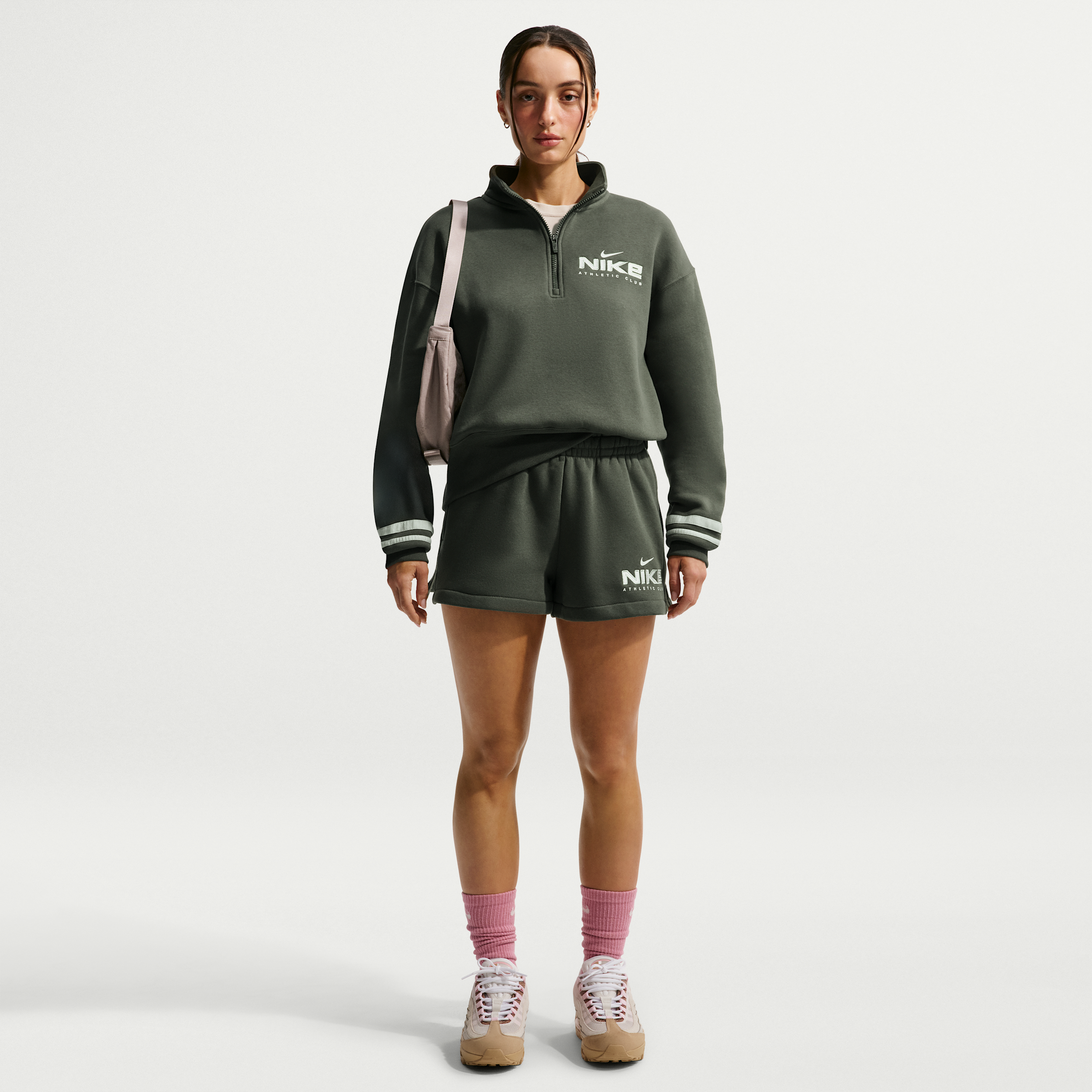 Thumbnail - Nike Fleece-Shorts für Damen - Grün
