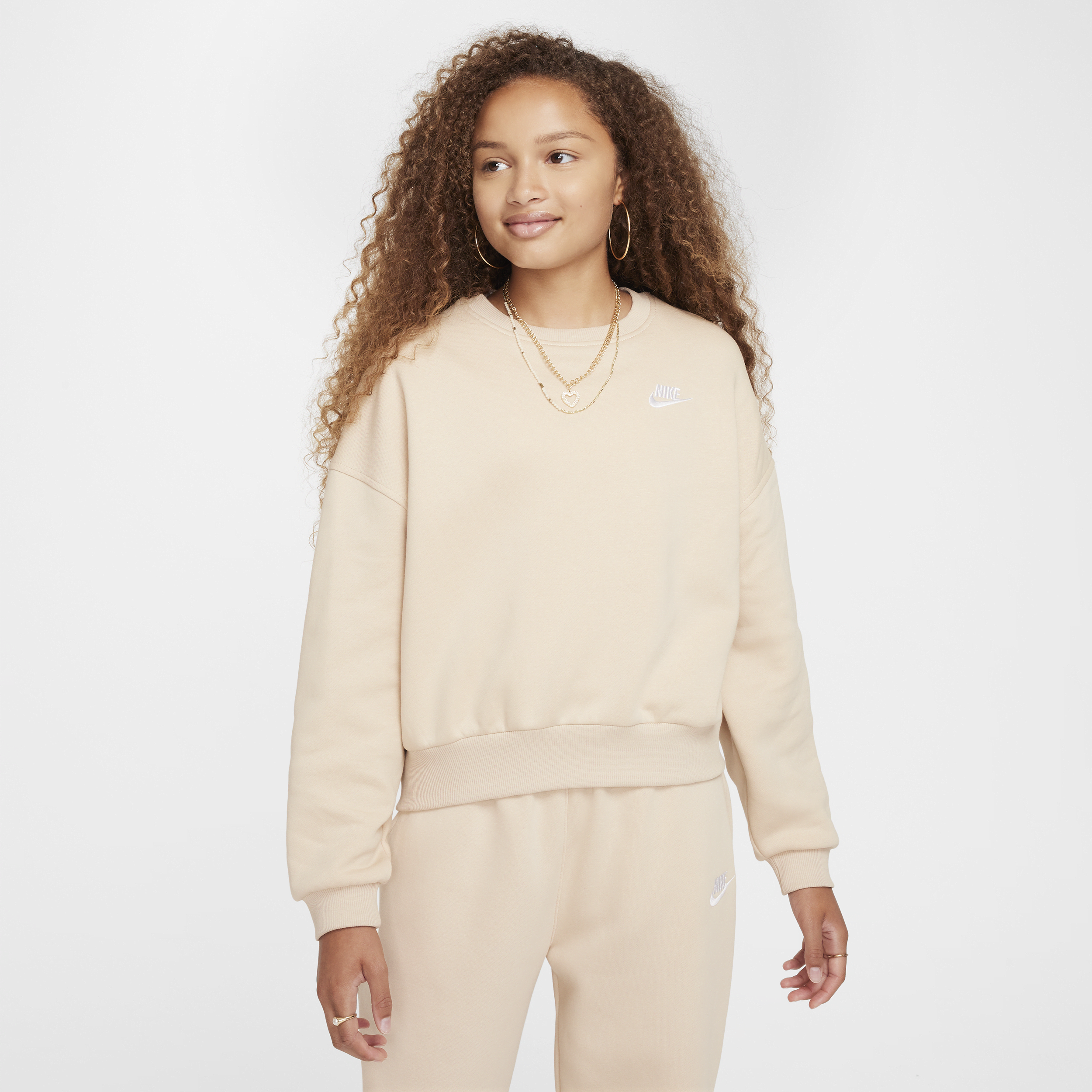 sweat-ample-a-col-ras-du-cou-nike-sportswear-club-fleece-pour-fille-marron-nike-store-39918661076