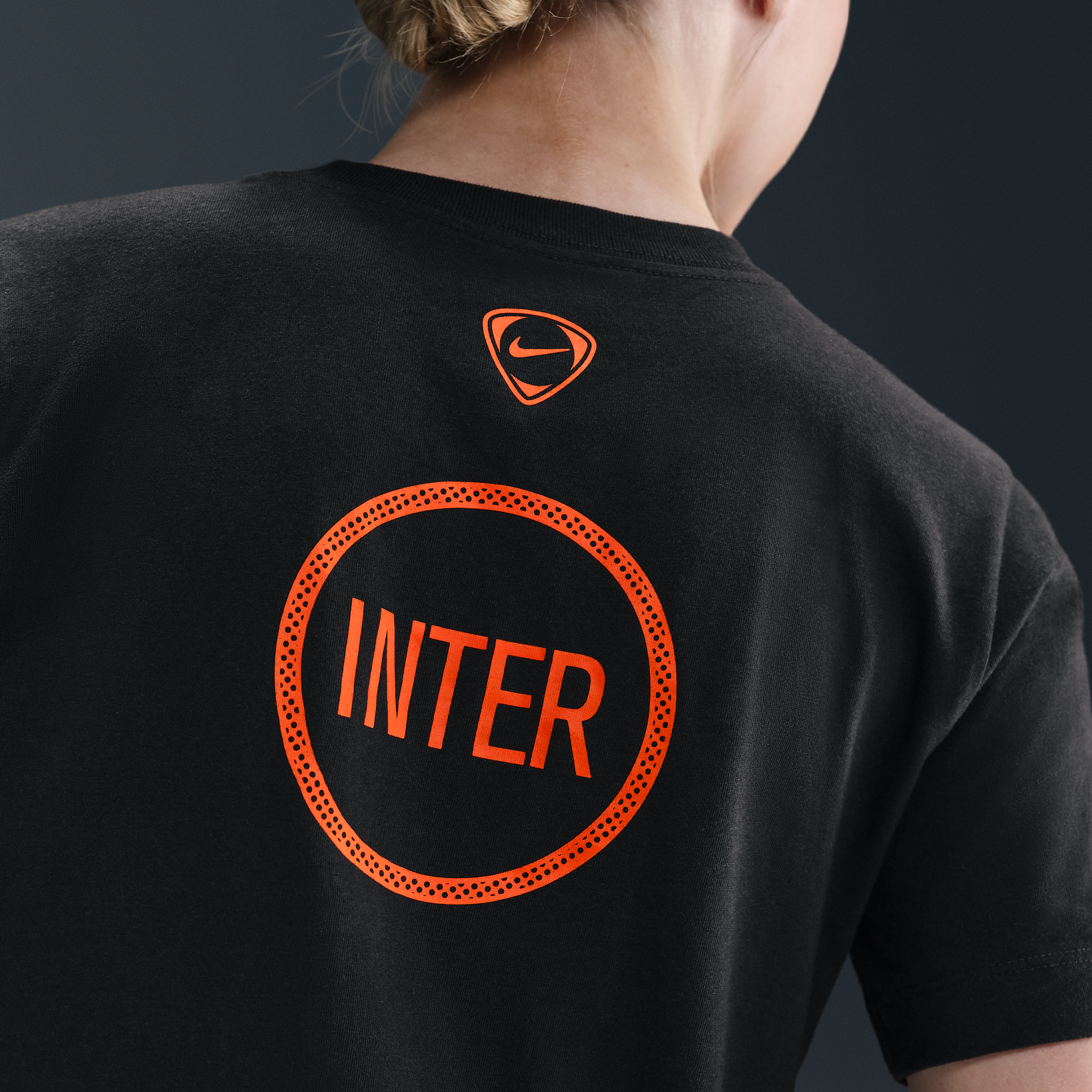 Thumbnail - Inter Mailand Nike Total 90 Fußball-T-Shirt (ältere Kinder) - Schwarz